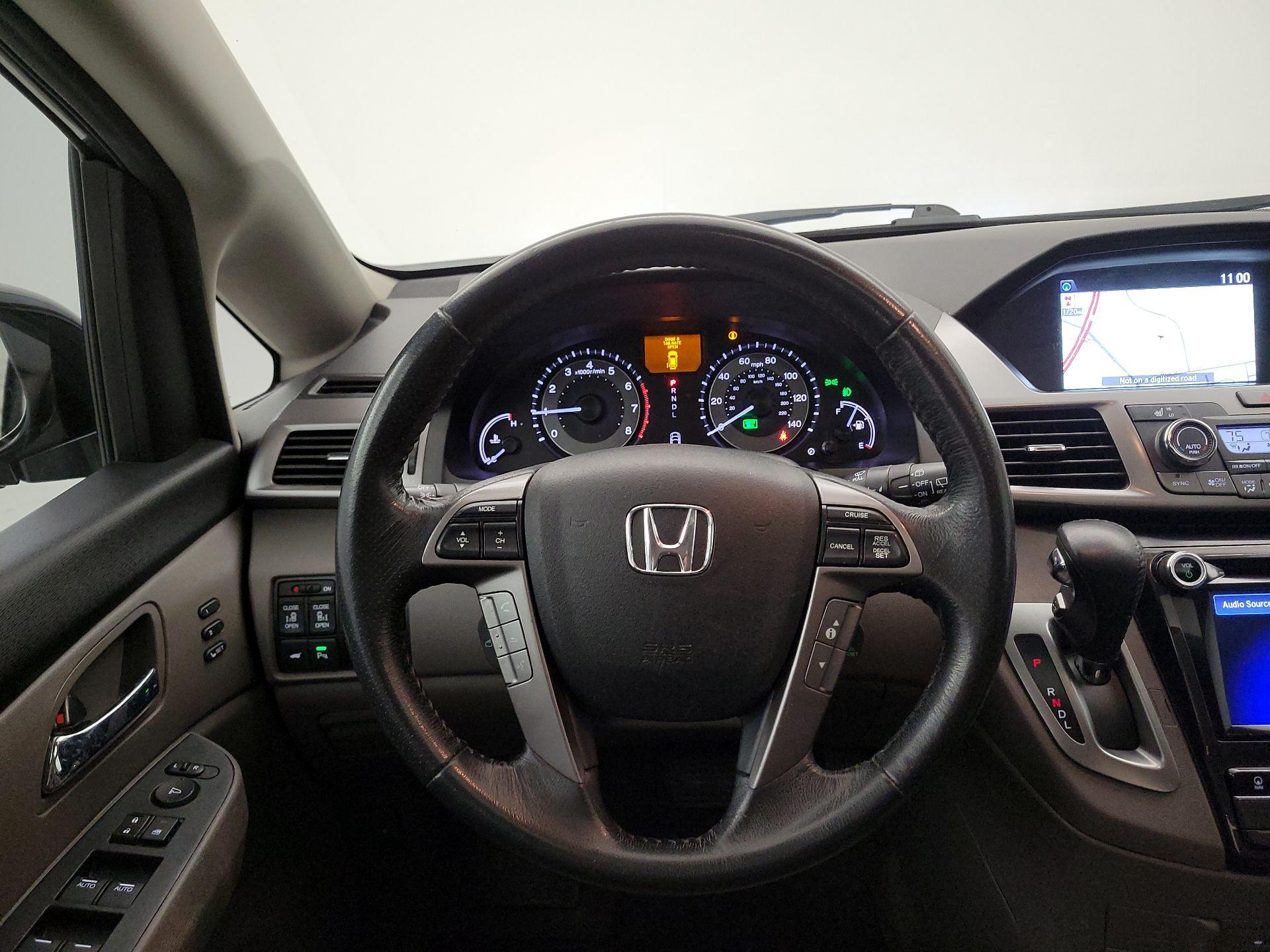Thumbnail: 2015 Honda Odyssey - 10