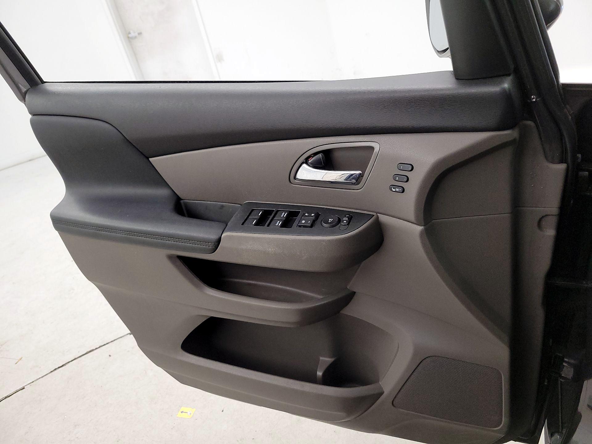 Thumbnail: 2015 Honda Odyssey - 12