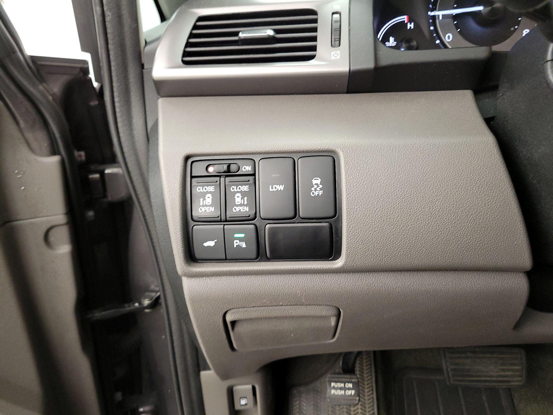 Thumbnail: 2015 Honda Odyssey - 13