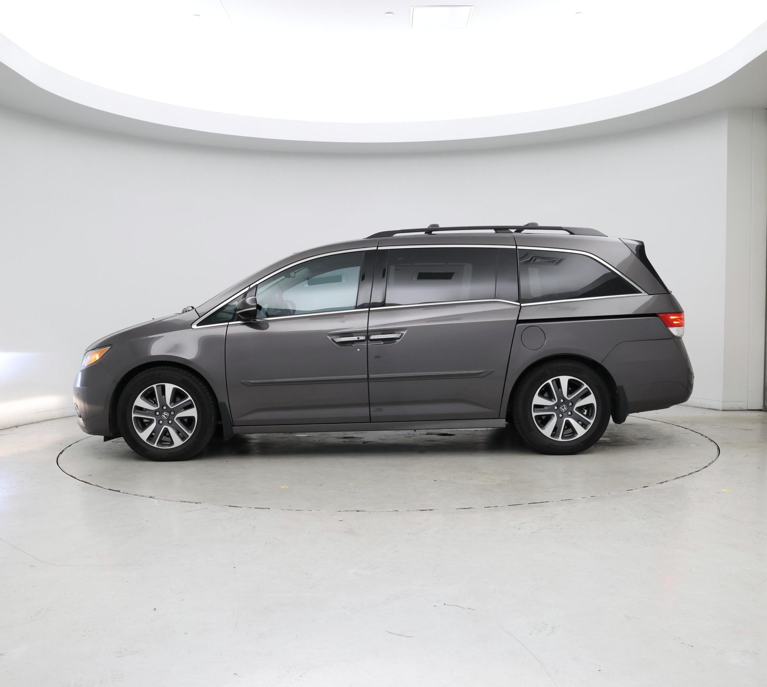 Thumbnail: 2015 Honda Odyssey - 3