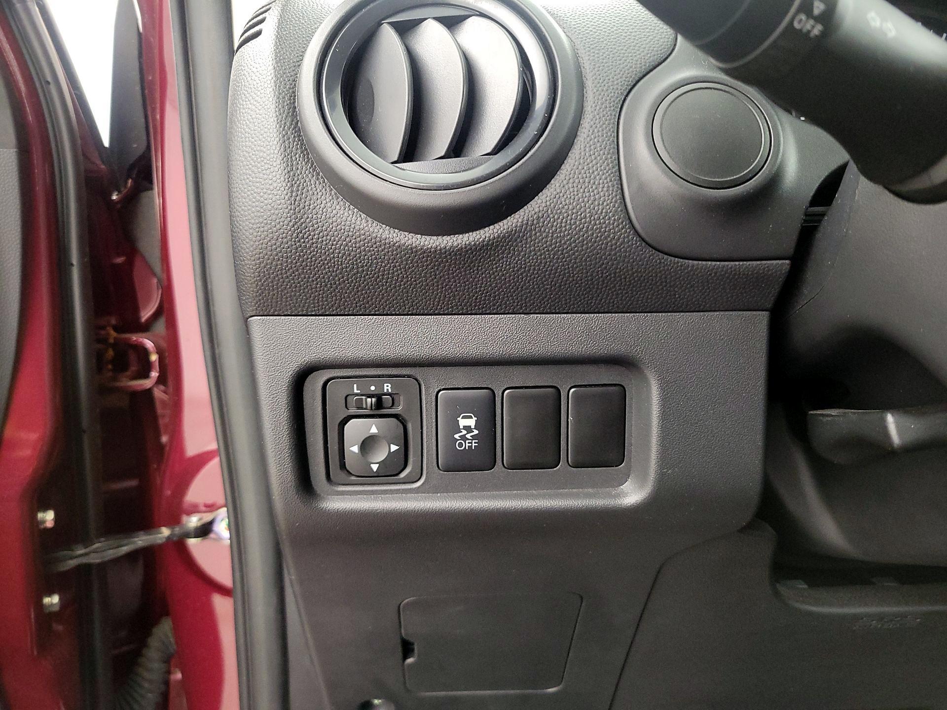 Thumbnail: 2018 Mitsubishi Mirage - 13