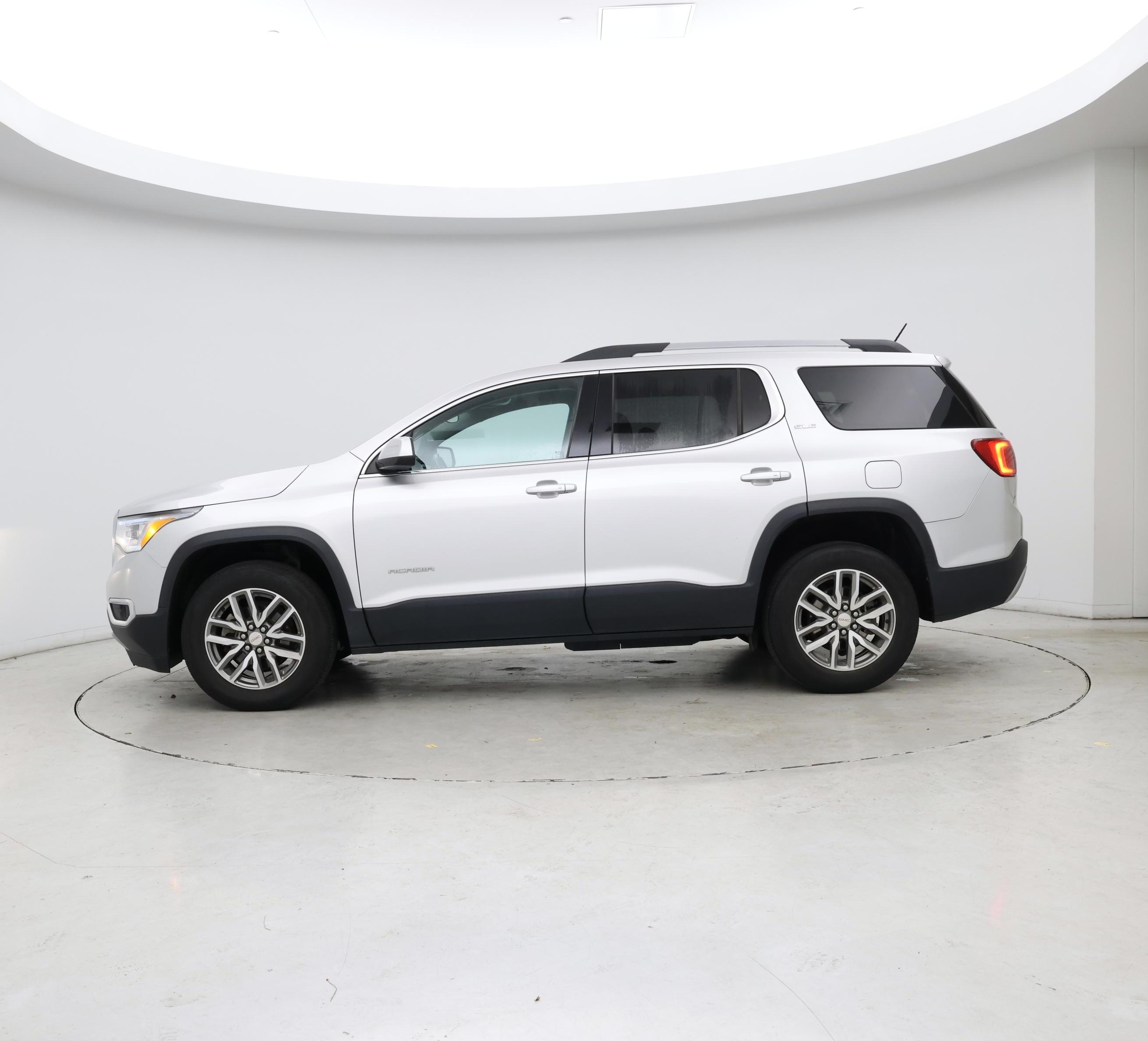 Thumbnail: 2018 GMC Acadia - 3