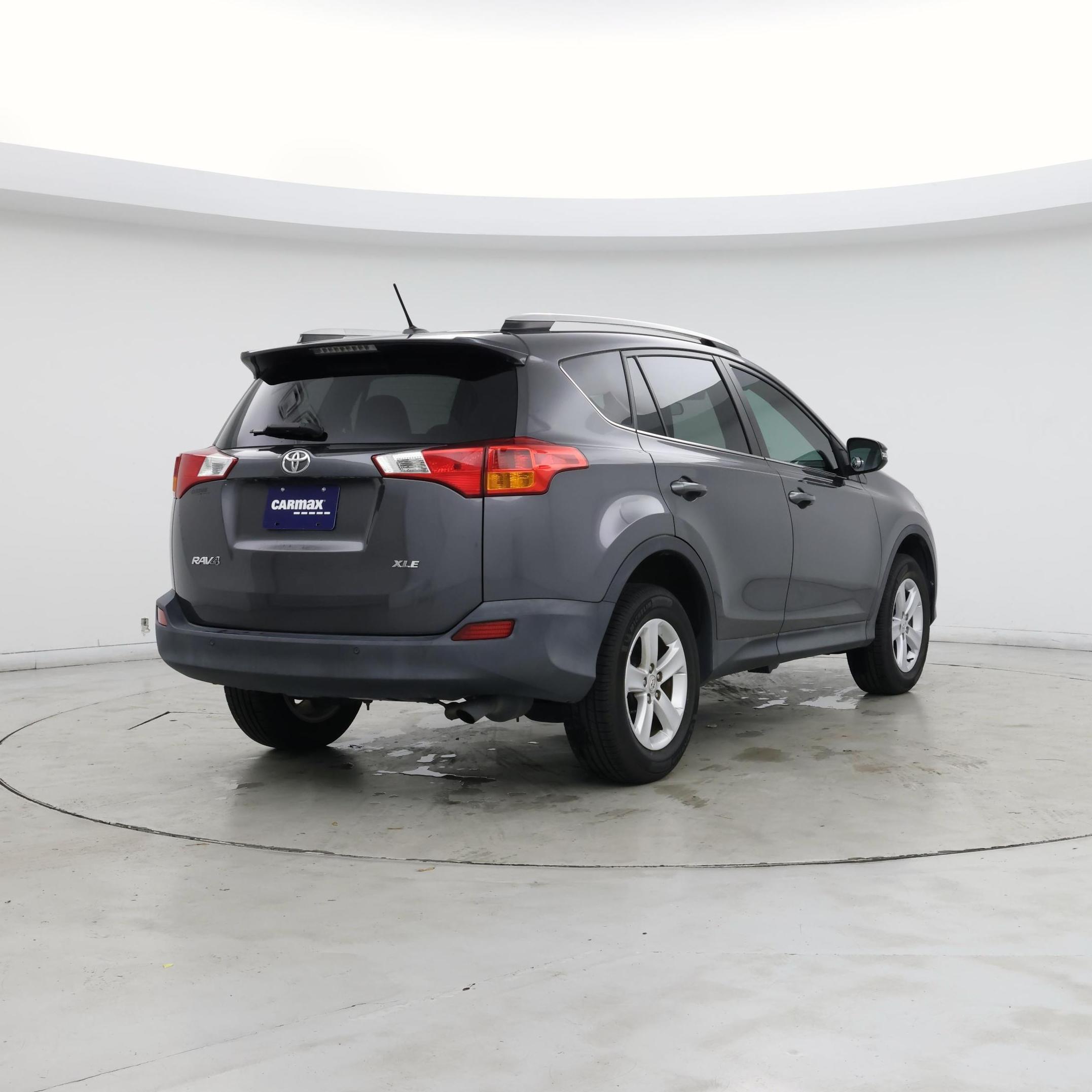 Thumbnail: 2014 Toyota RAV4 - 8