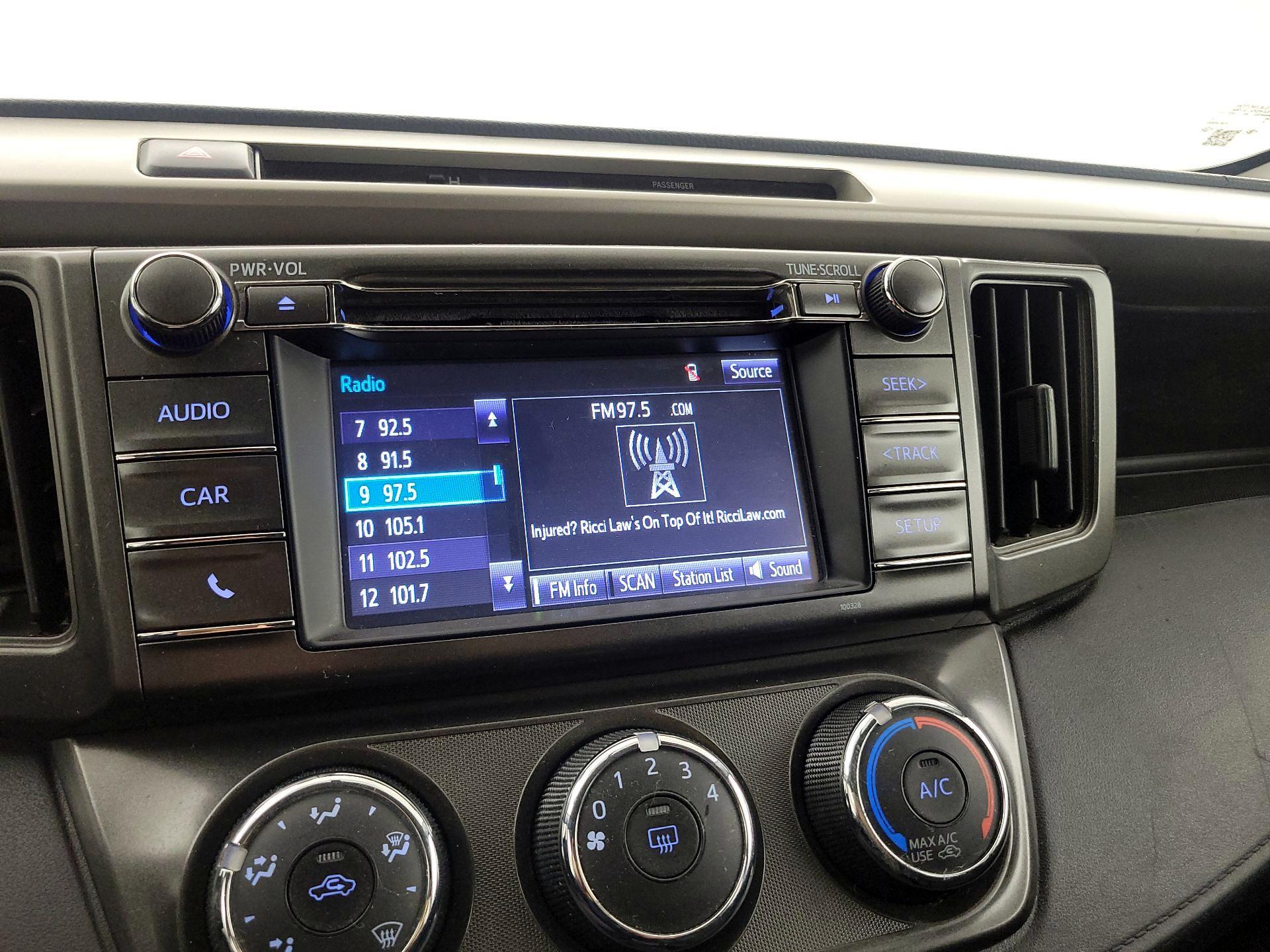 Thumbnail: 2014 Toyota RAV4 - 15