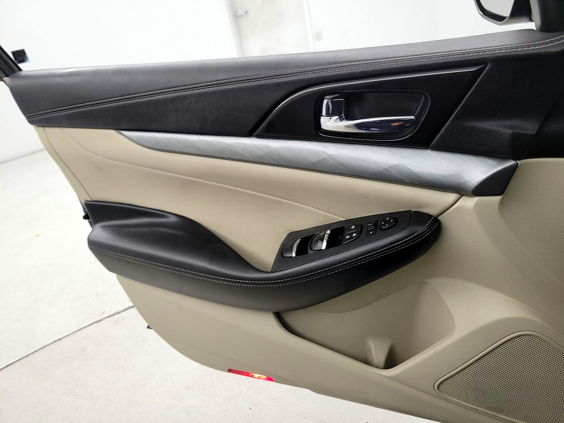 Thumbnail: 2017 Nissan Maxima - 12