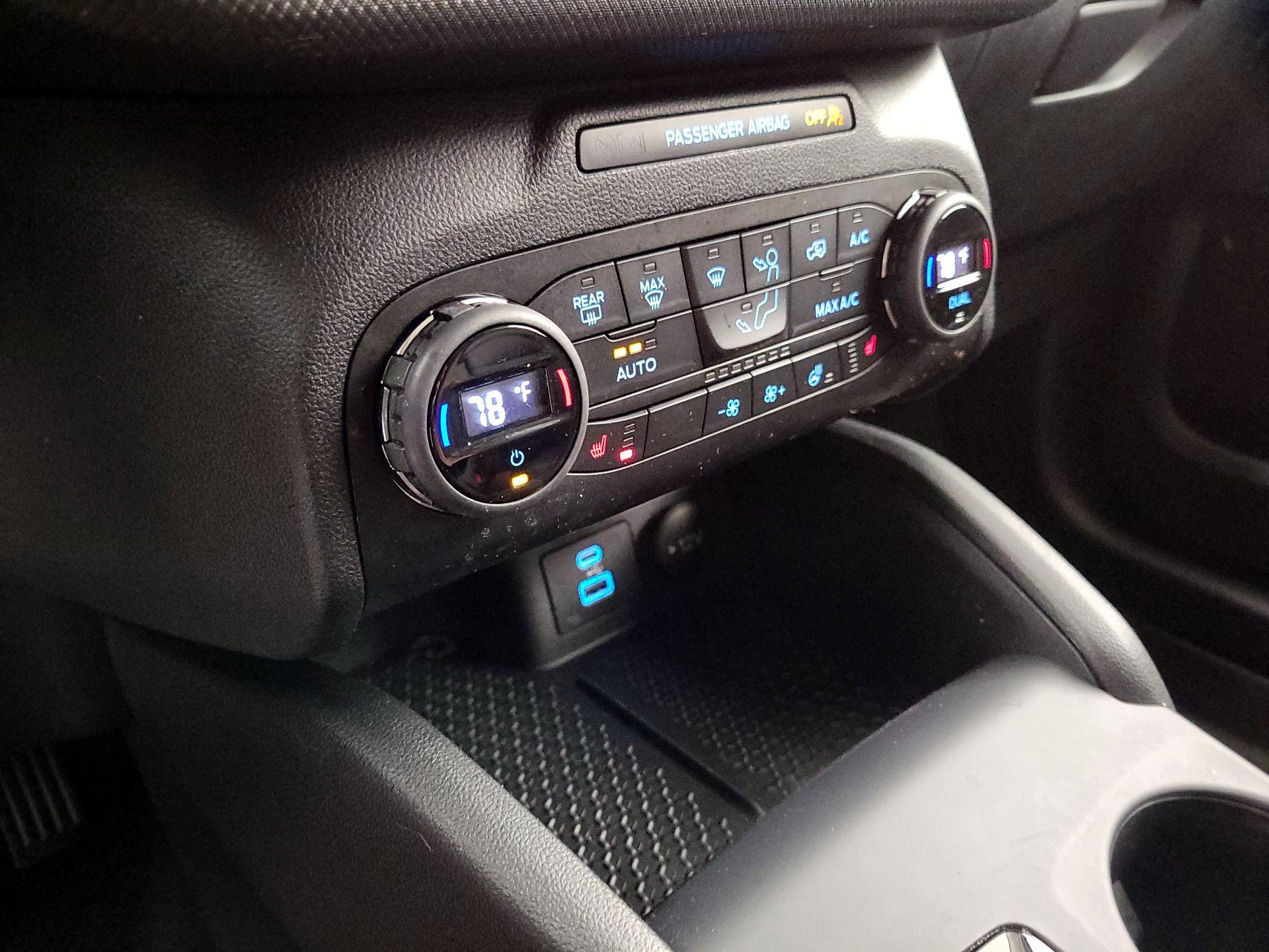 Thumbnail: 2021 Ford Bronco Sport - 16