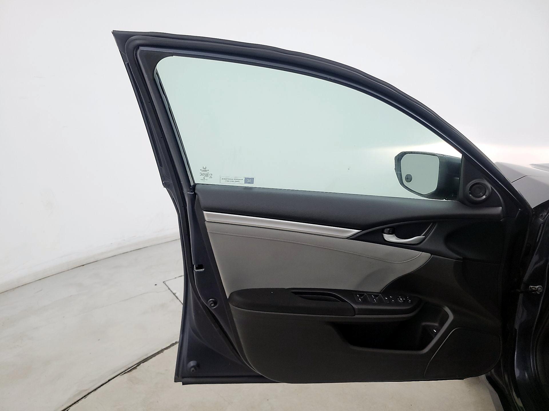 Thumbnail: 2018 Honda Civic - 12