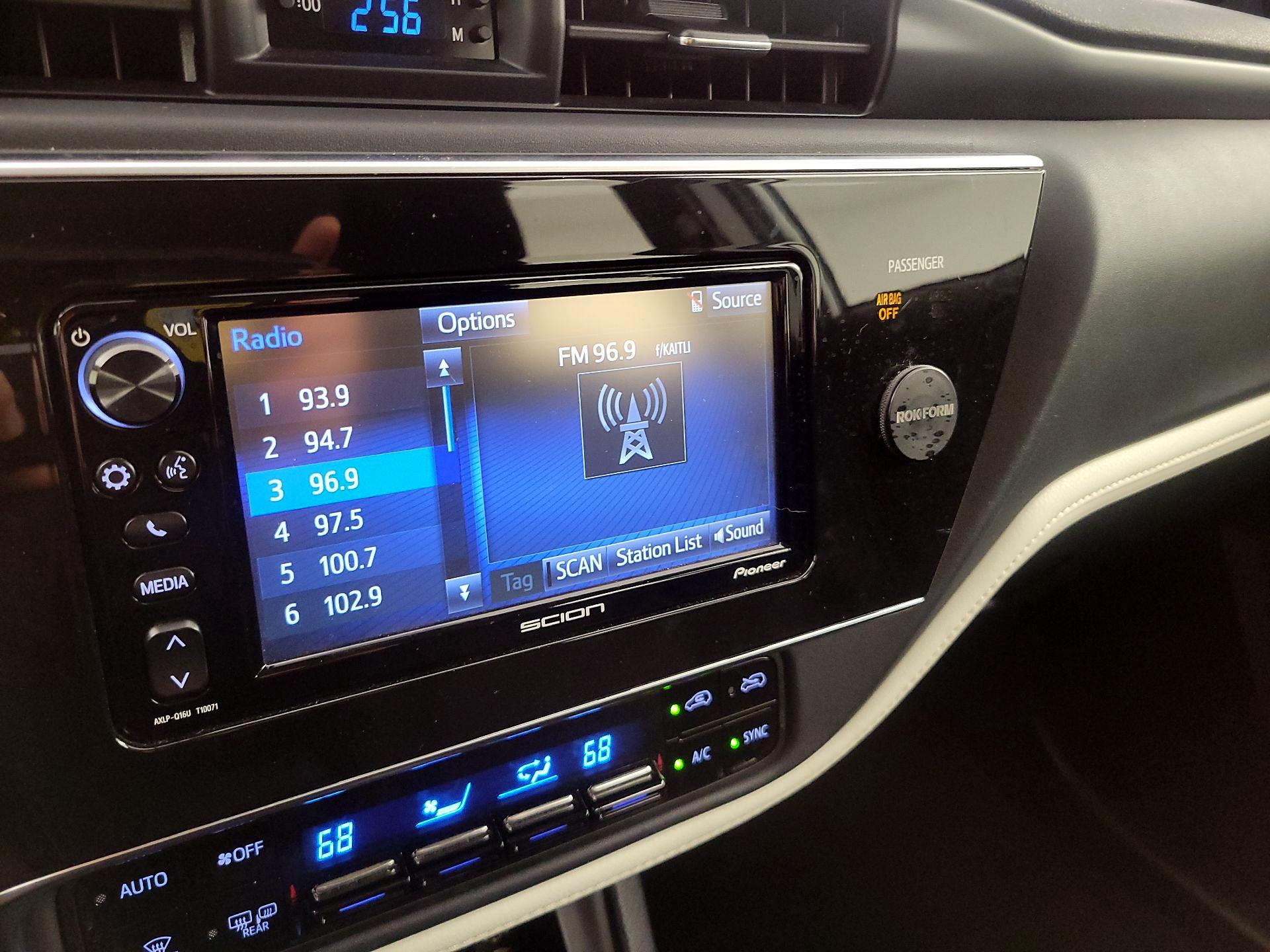 Thumbnail: 2016 Scion iM - 15