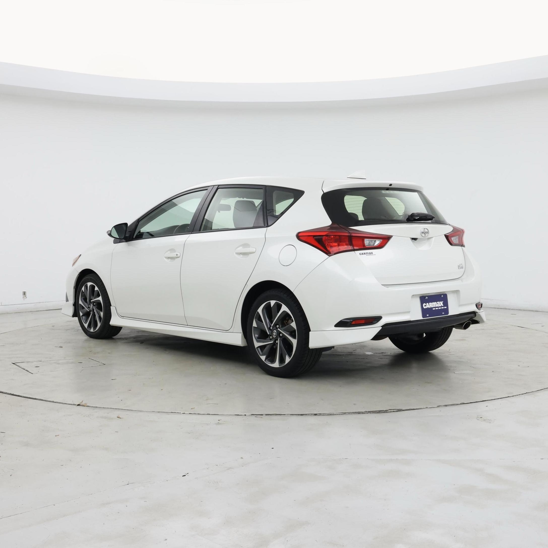 Thumbnail: 2016 Scion iM - 2