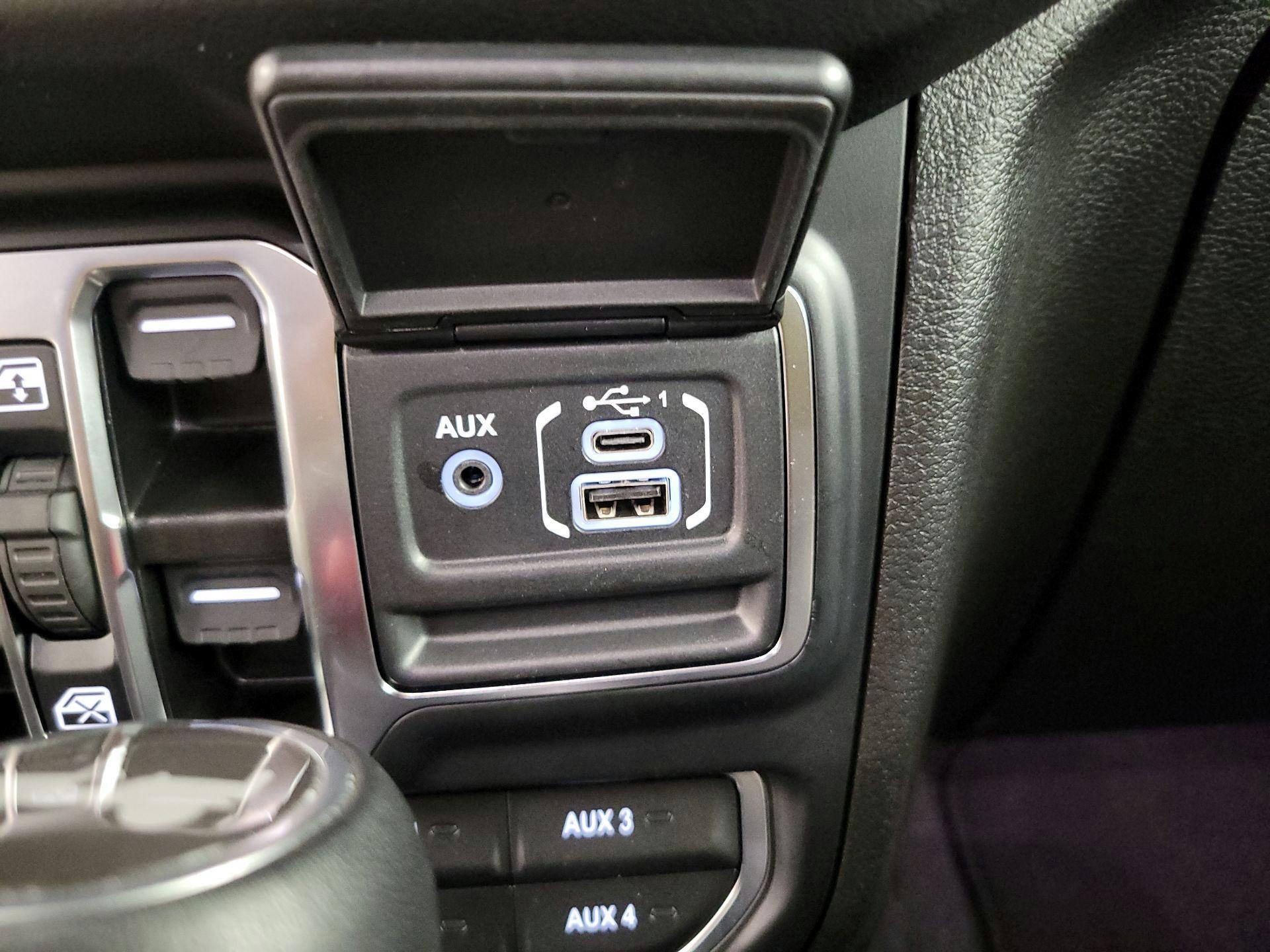 Thumbnail: 2024 Jeep Wrangler - 19