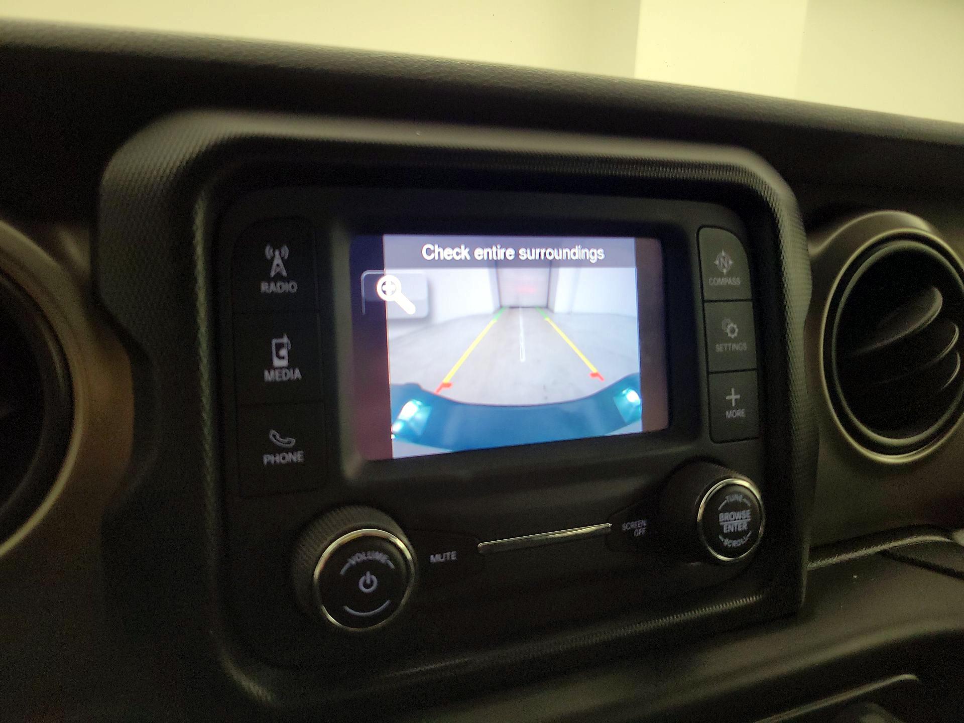 Thumbnail: 2020 Jeep Gladiator - 14