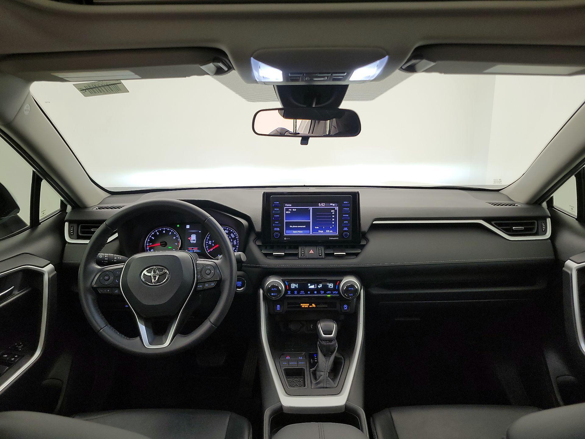 Thumbnail: 2020 Toyota RAV4 - 9