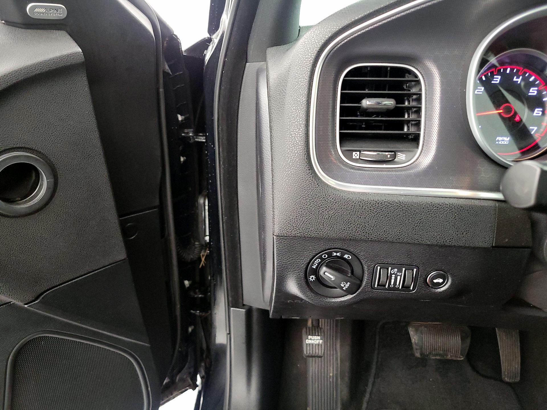 Thumbnail: 2015 Dodge Charger - 13