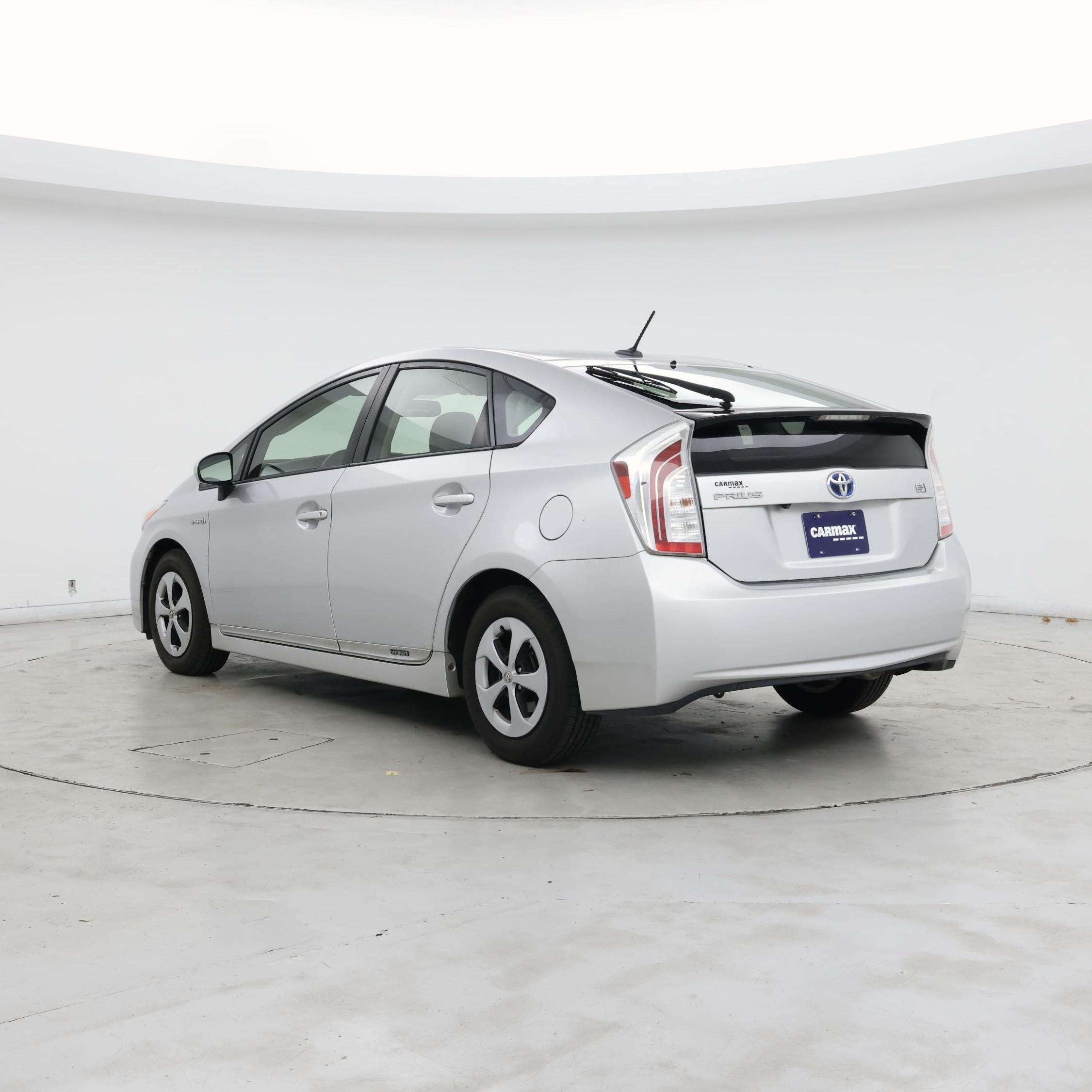 Thumbnail: 2015 Toyota Prius - 2