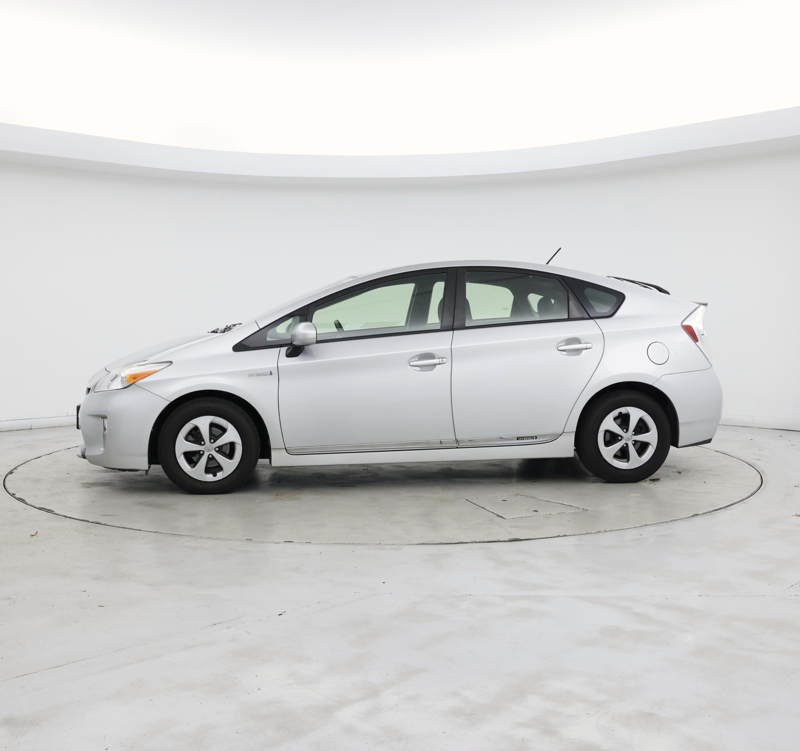 Thumbnail: 2015 Toyota Prius - 3