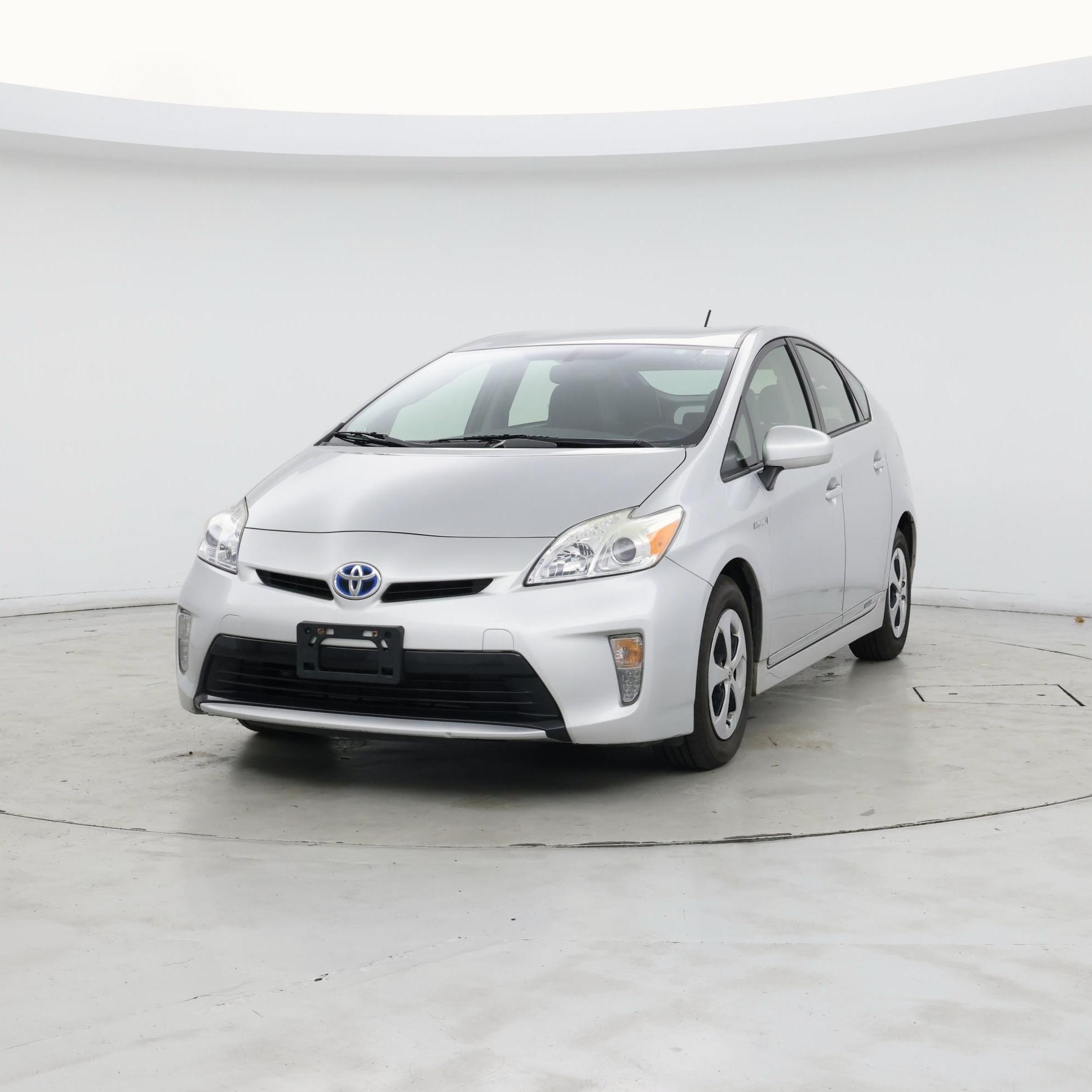 Thumbnail: 2015 Toyota Prius - 4