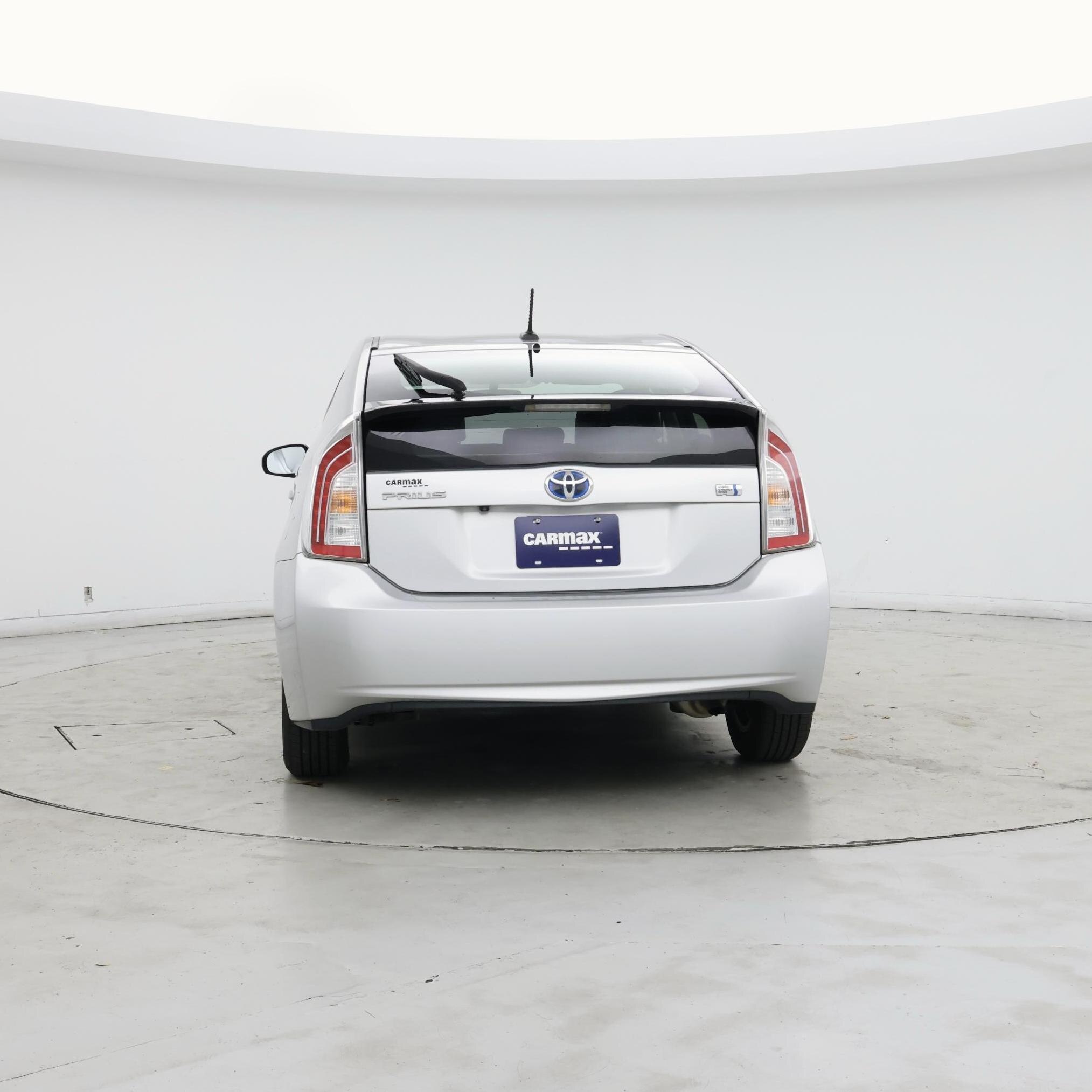 Thumbnail: 2015 Toyota Prius - 6