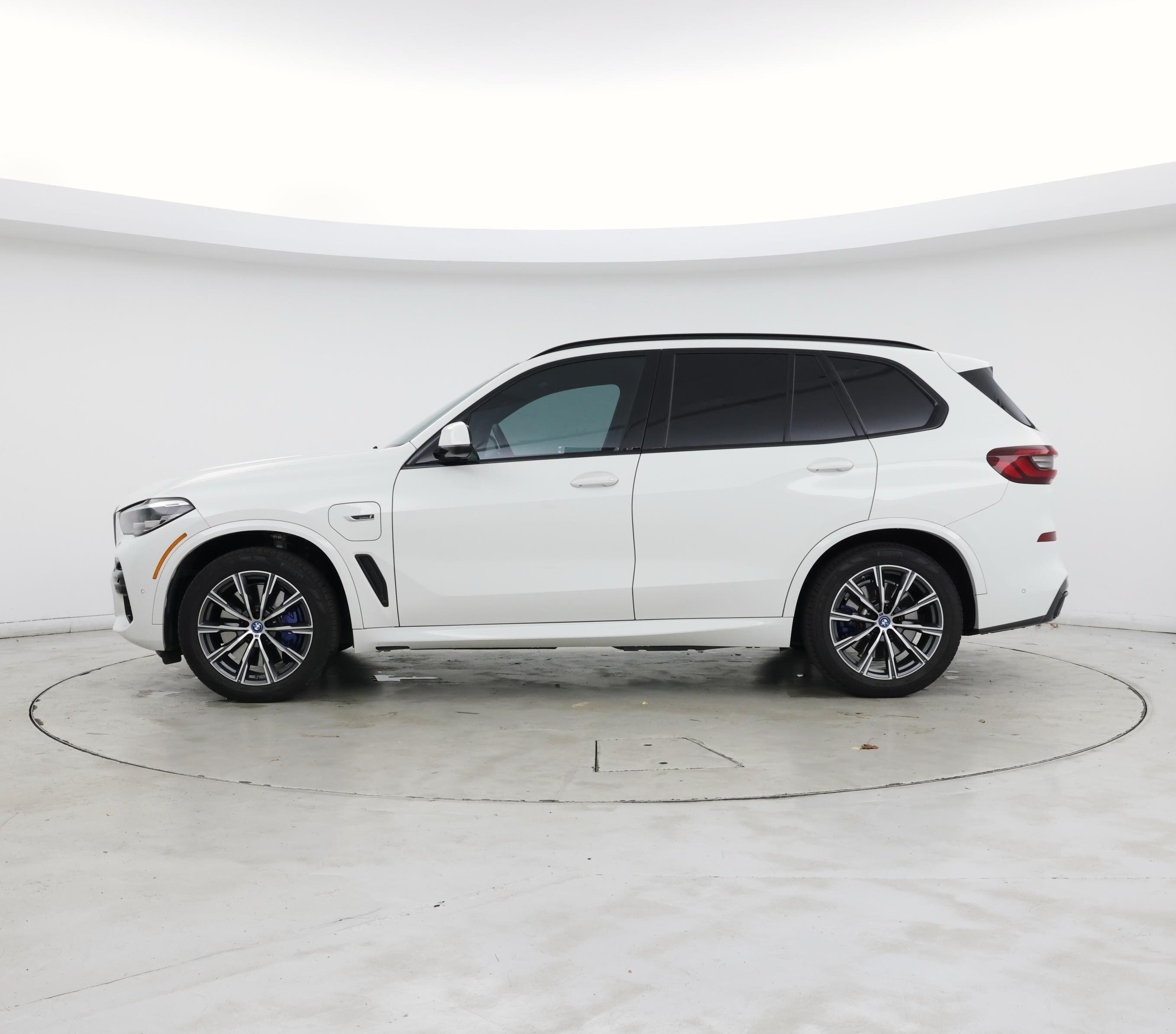 Thumbnail: 2022 BMW X5 - 3