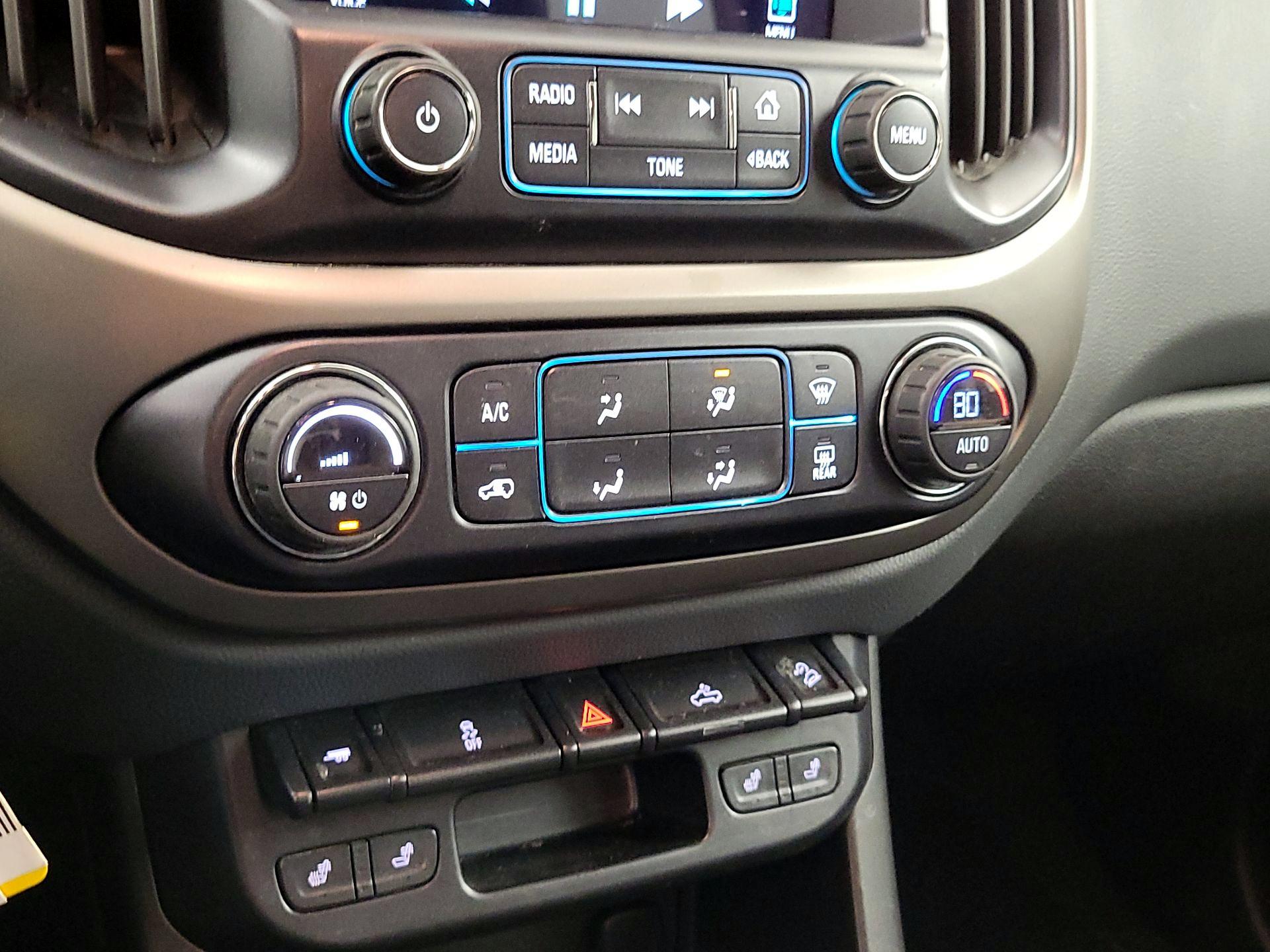 Thumbnail: 2015 Chevrolet Colorado - 16