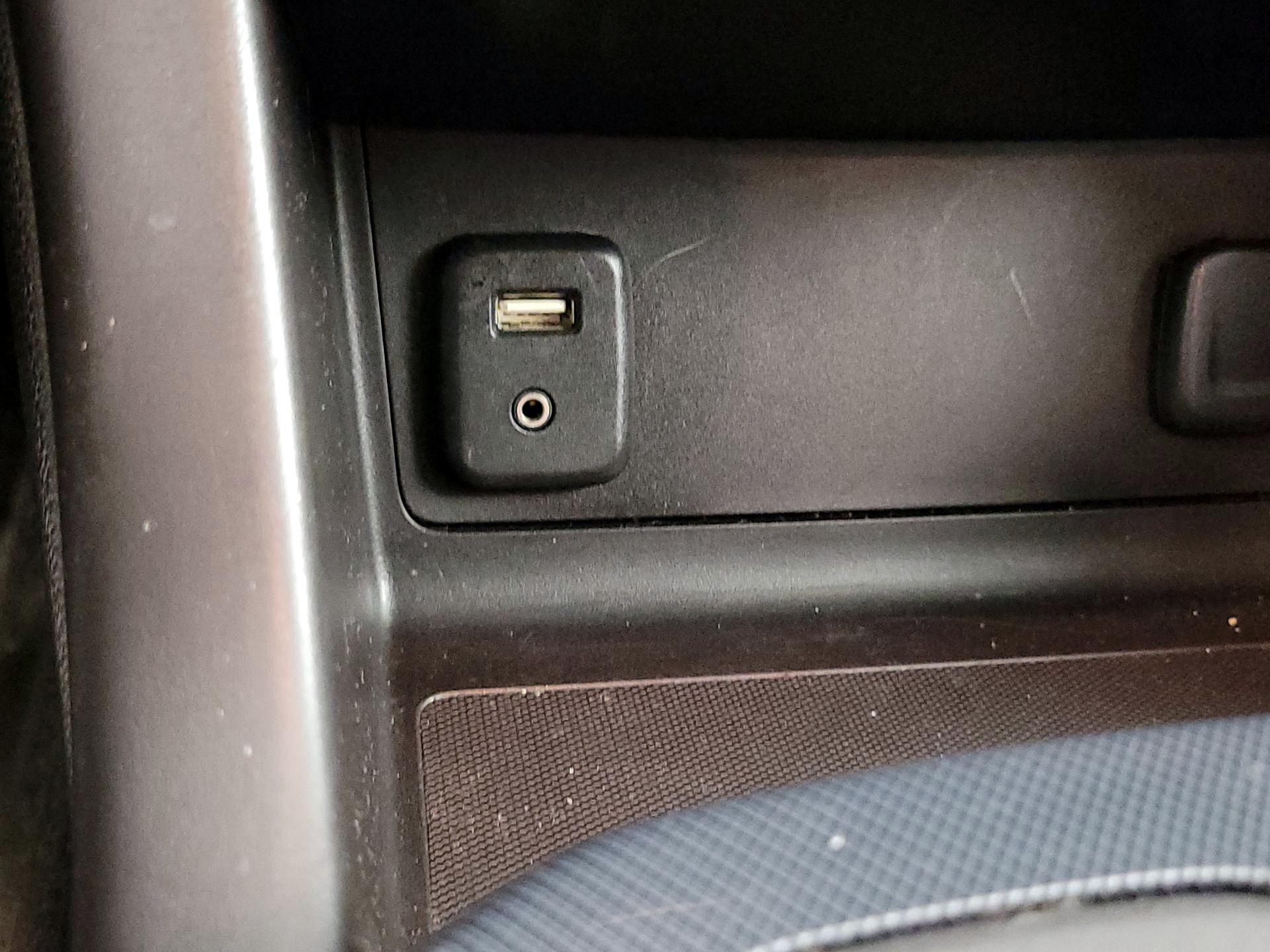 Thumbnail: 2015 Chevrolet Colorado - 18