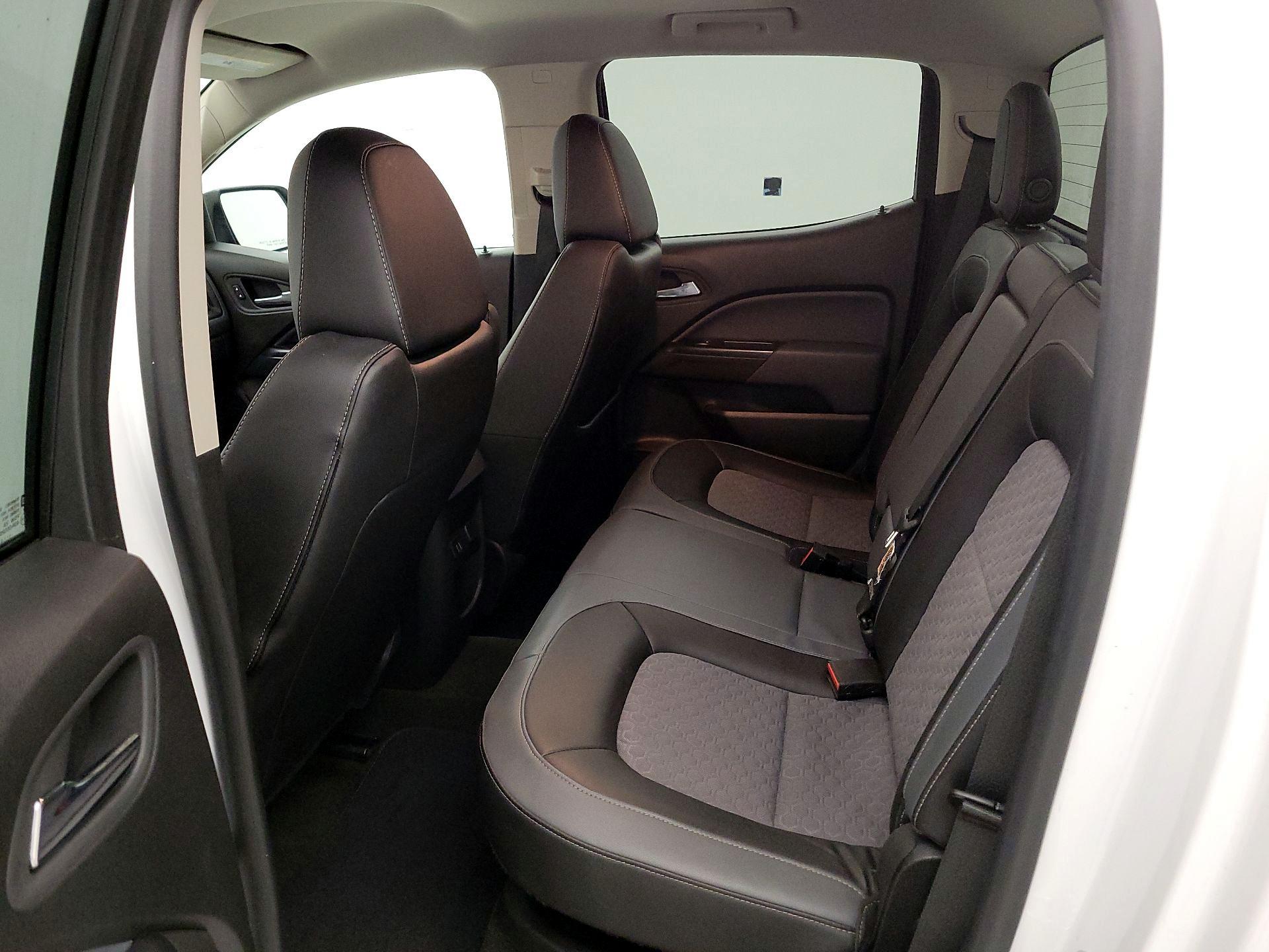 Thumbnail: 2015 Chevrolet Colorado - 19