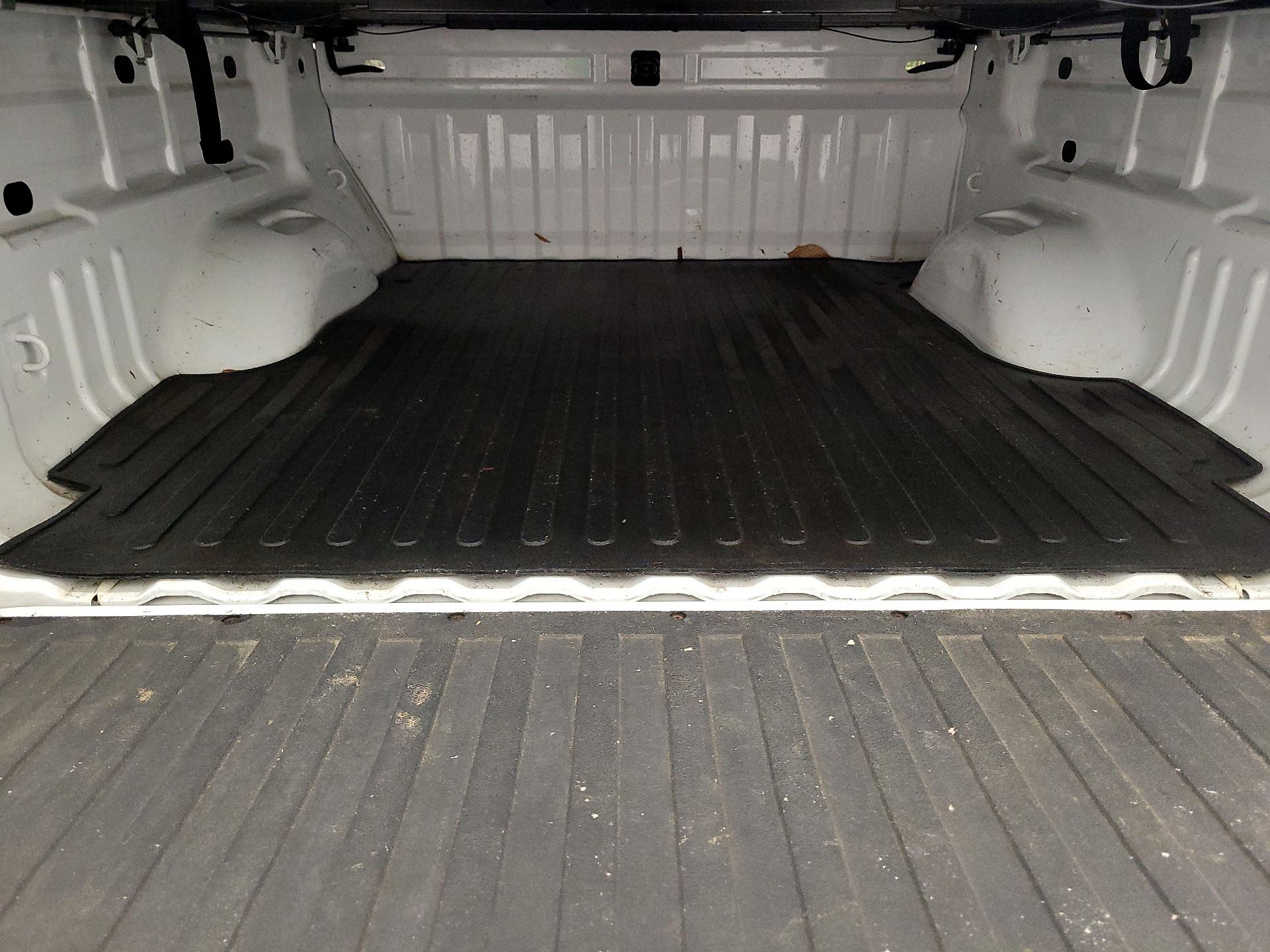 Thumbnail: 2015 Chevrolet Colorado - 20