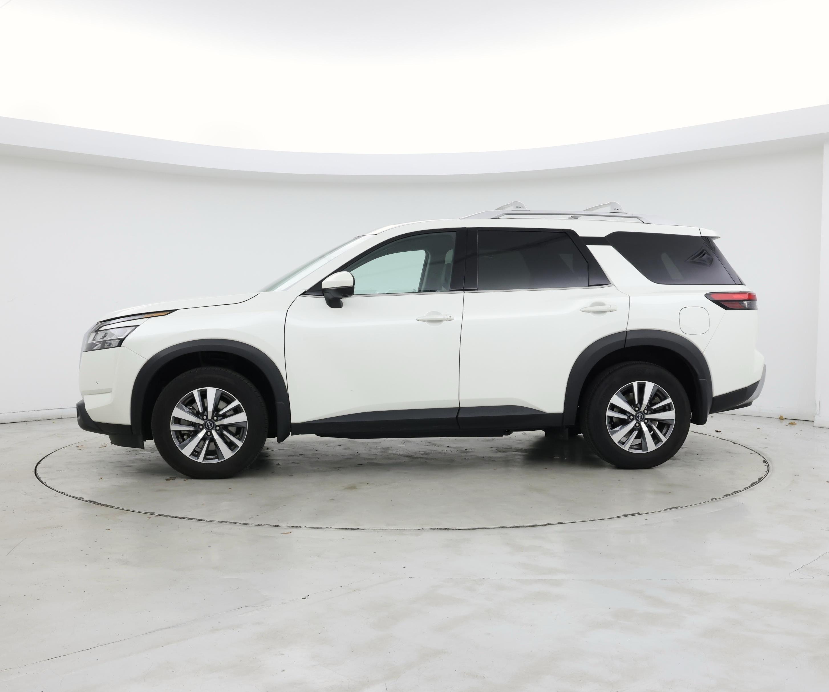 Thumbnail: 2024 Nissan Pathfinder - 3