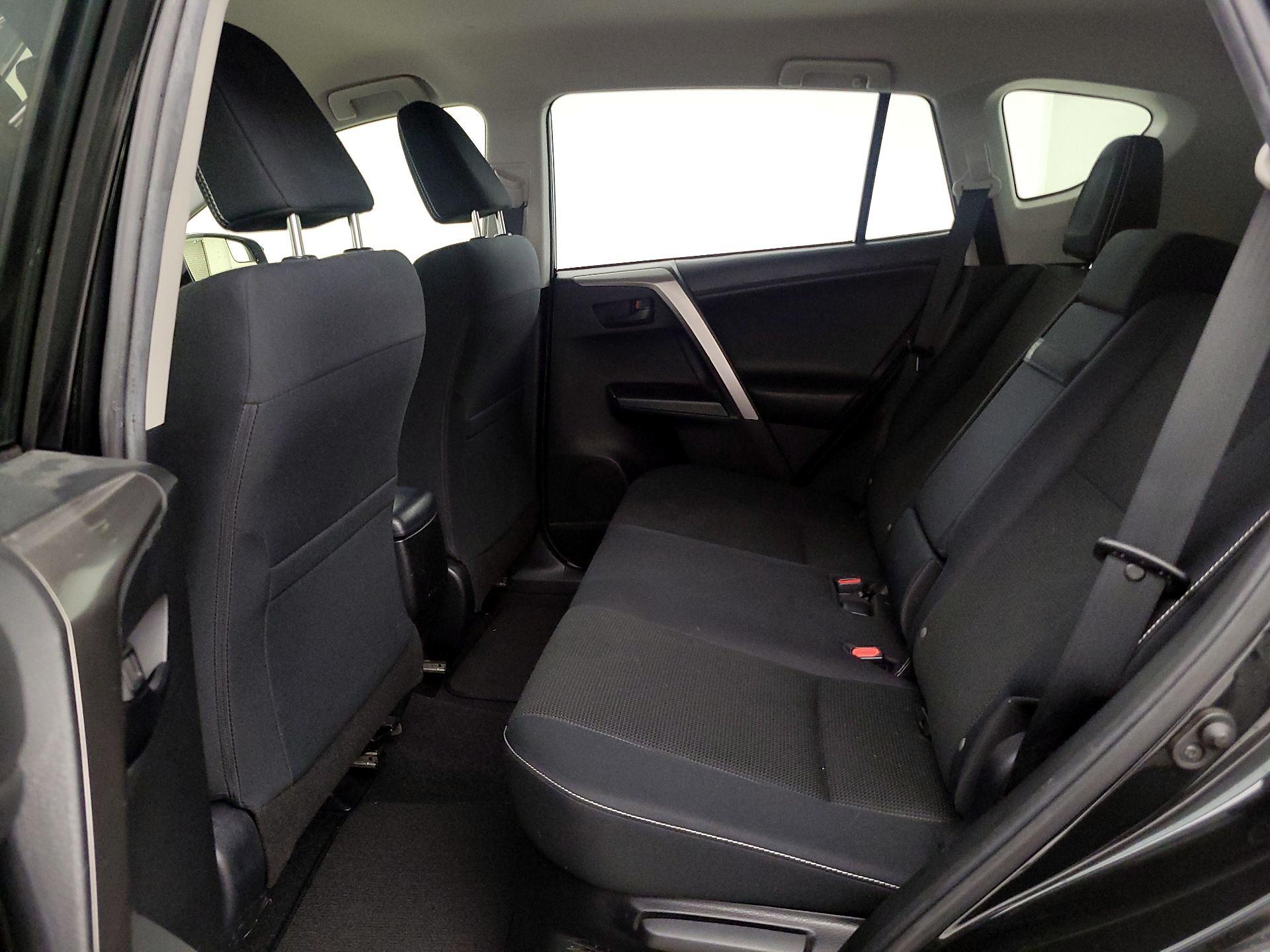 Thumbnail: 2018 Toyota RAV4 - 19