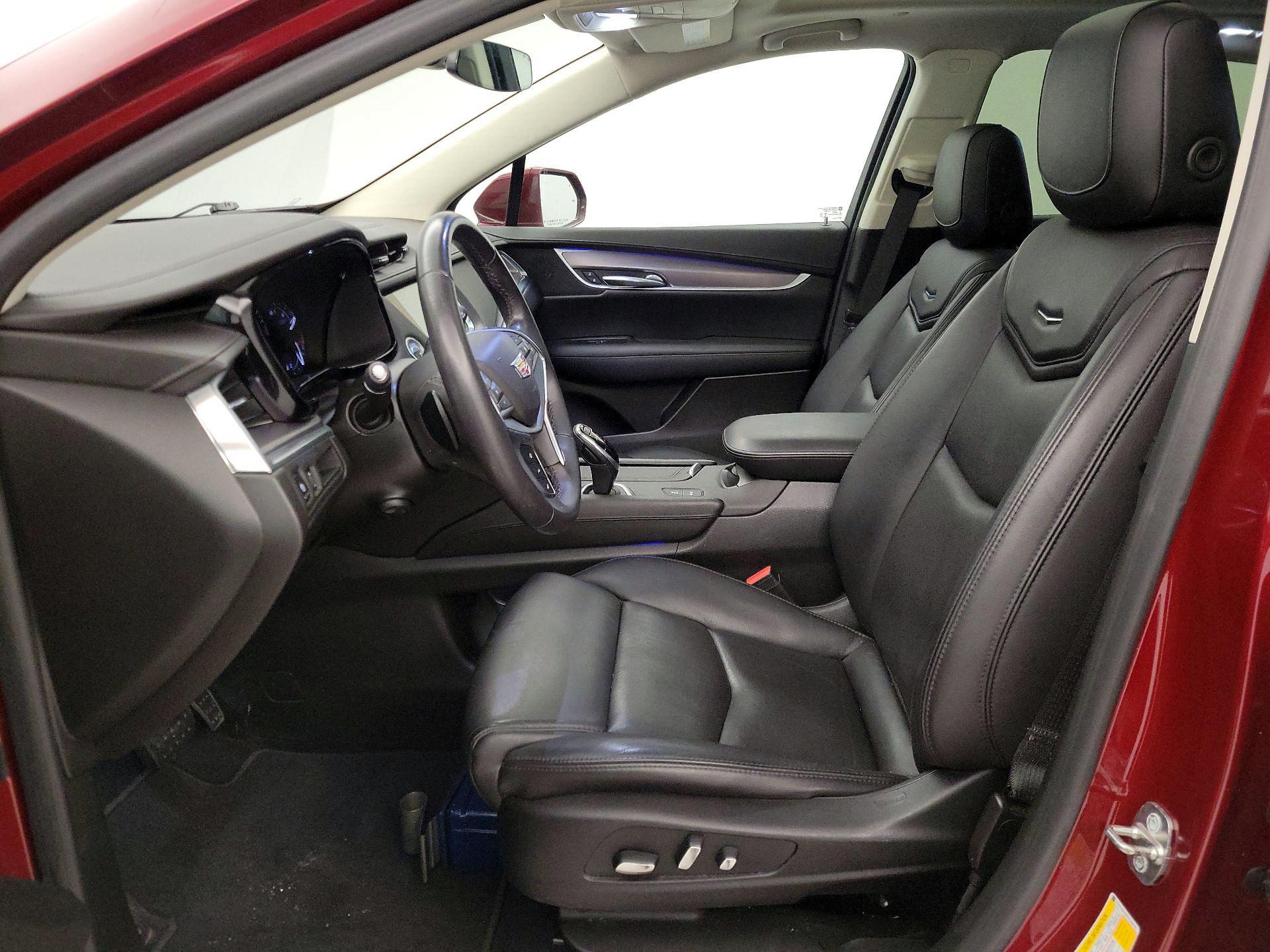 Thumbnail: 2018 Cadillac XT5 - 11