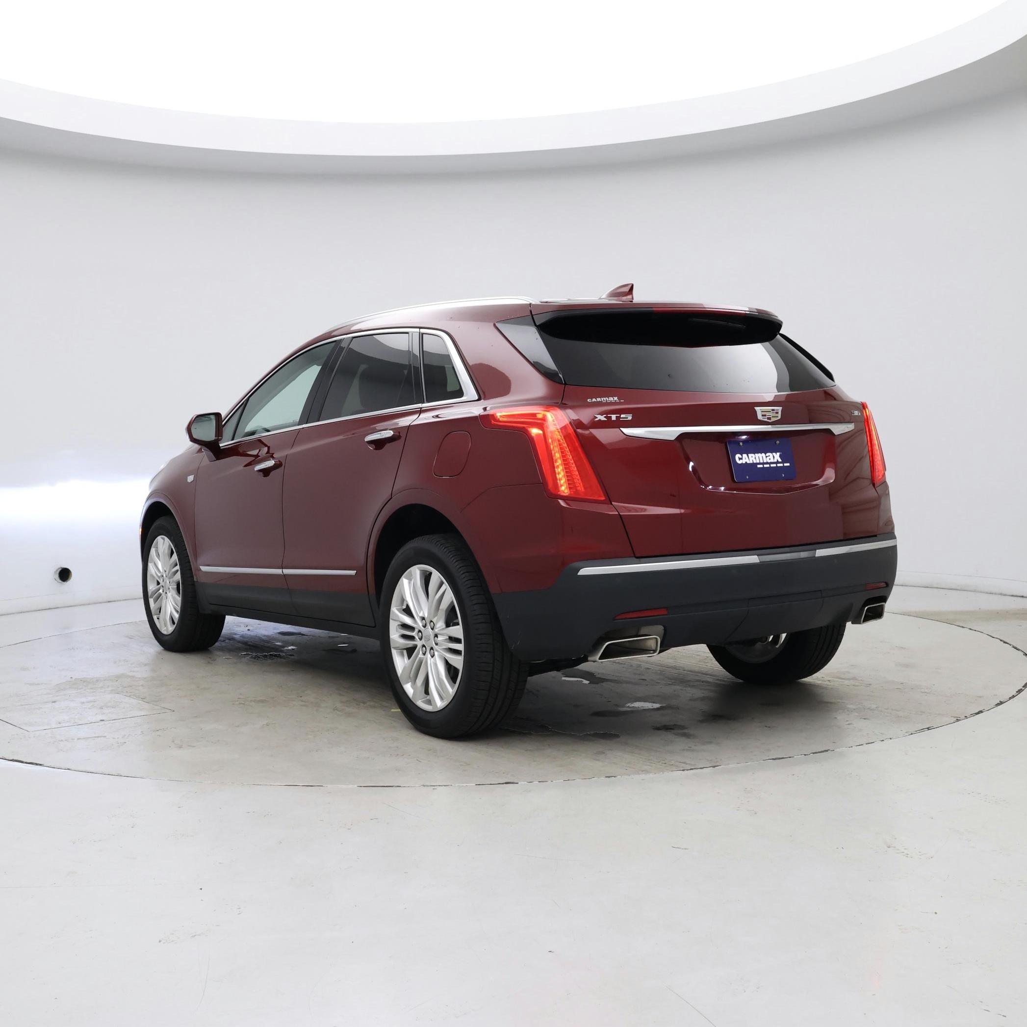 Thumbnail: 2018 Cadillac XT5 - 2