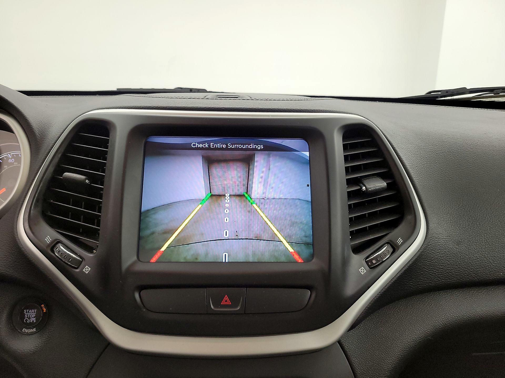 Thumbnail: 2015 Jeep Cherokee - 14