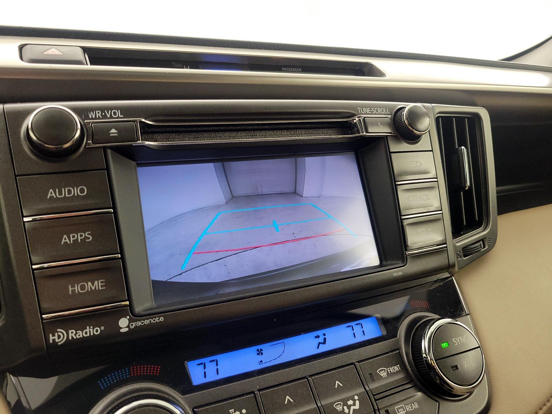 Thumbnail: 2015 Toyota RAV4 - 15