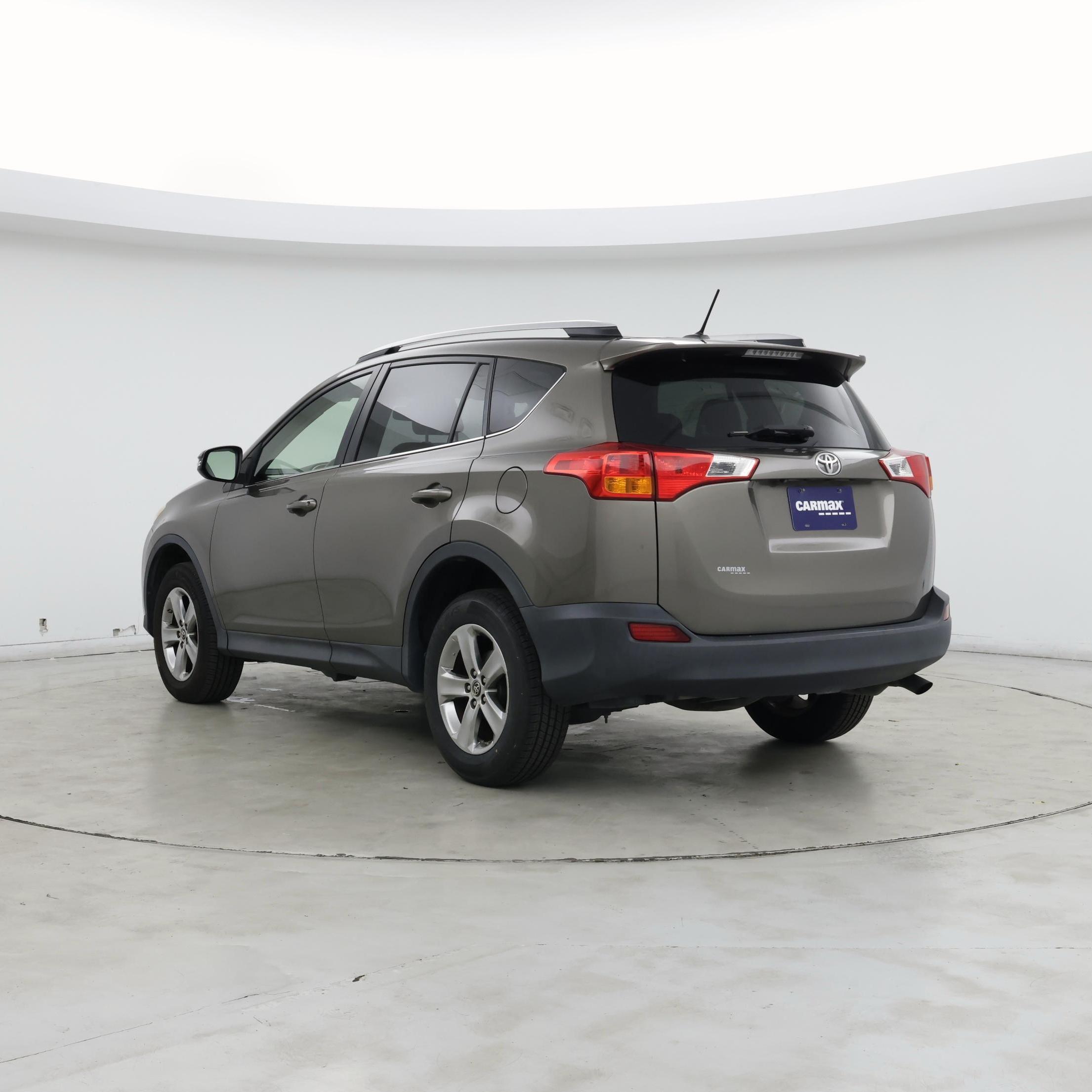 Thumbnail: 2015 Toyota RAV4 - 2