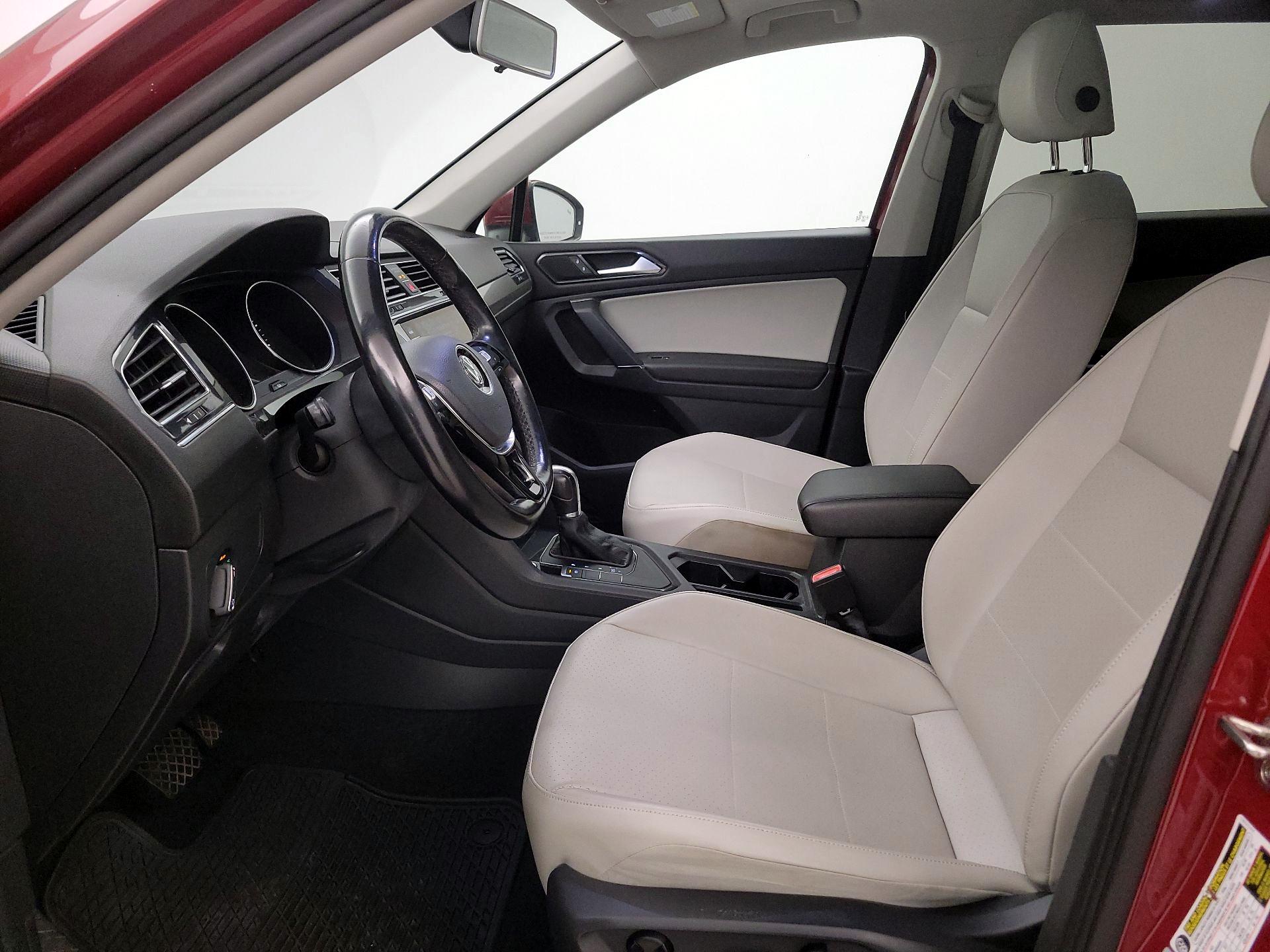 Thumbnail: 2018 Volkswagen Tiguan - 11