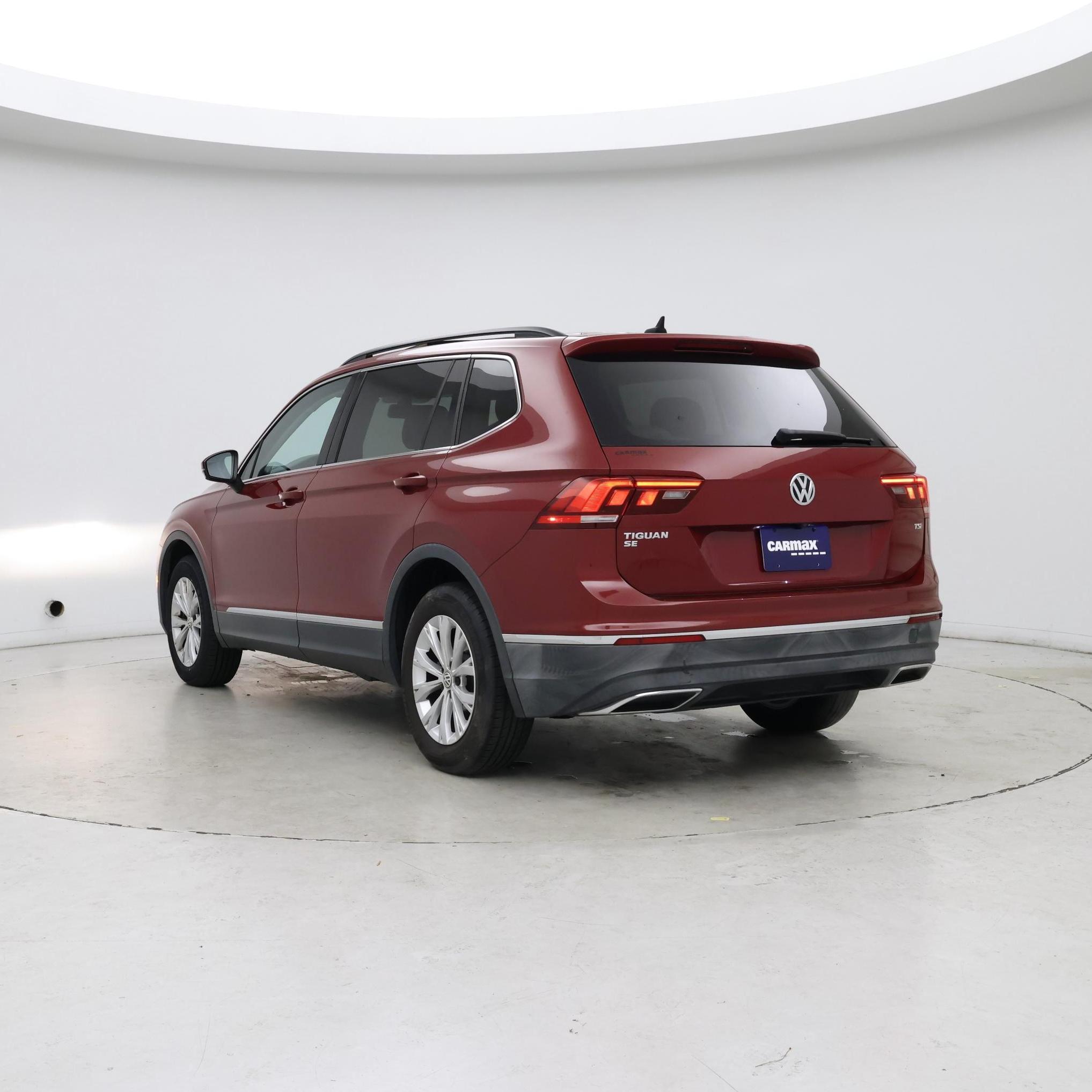 Thumbnail: 2018 Volkswagen Tiguan - 2