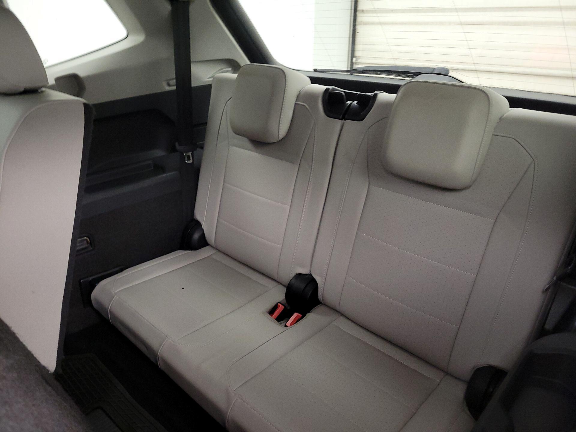 Thumbnail: 2018 Volkswagen Tiguan - 20