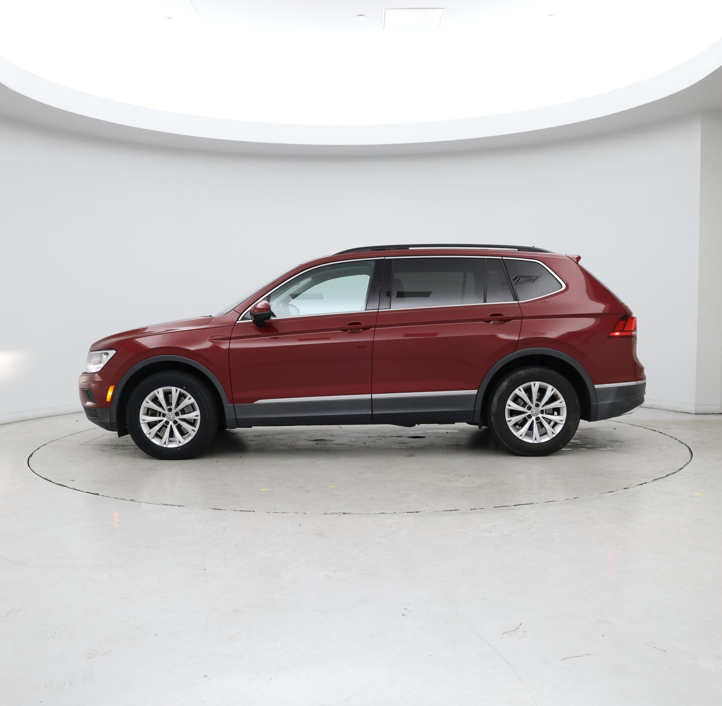 Thumbnail: 2018 Volkswagen Tiguan - 3