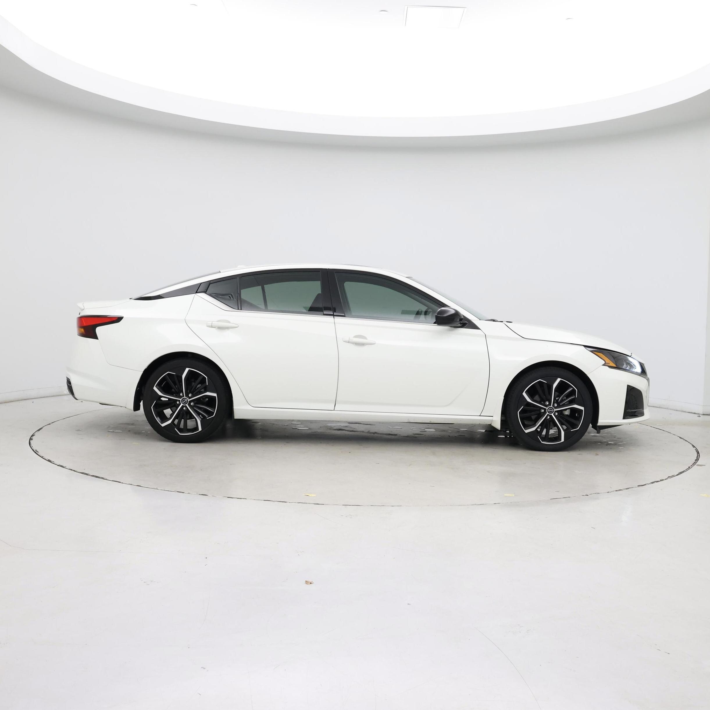 Thumbnail: 2023 Nissan Altima - 7