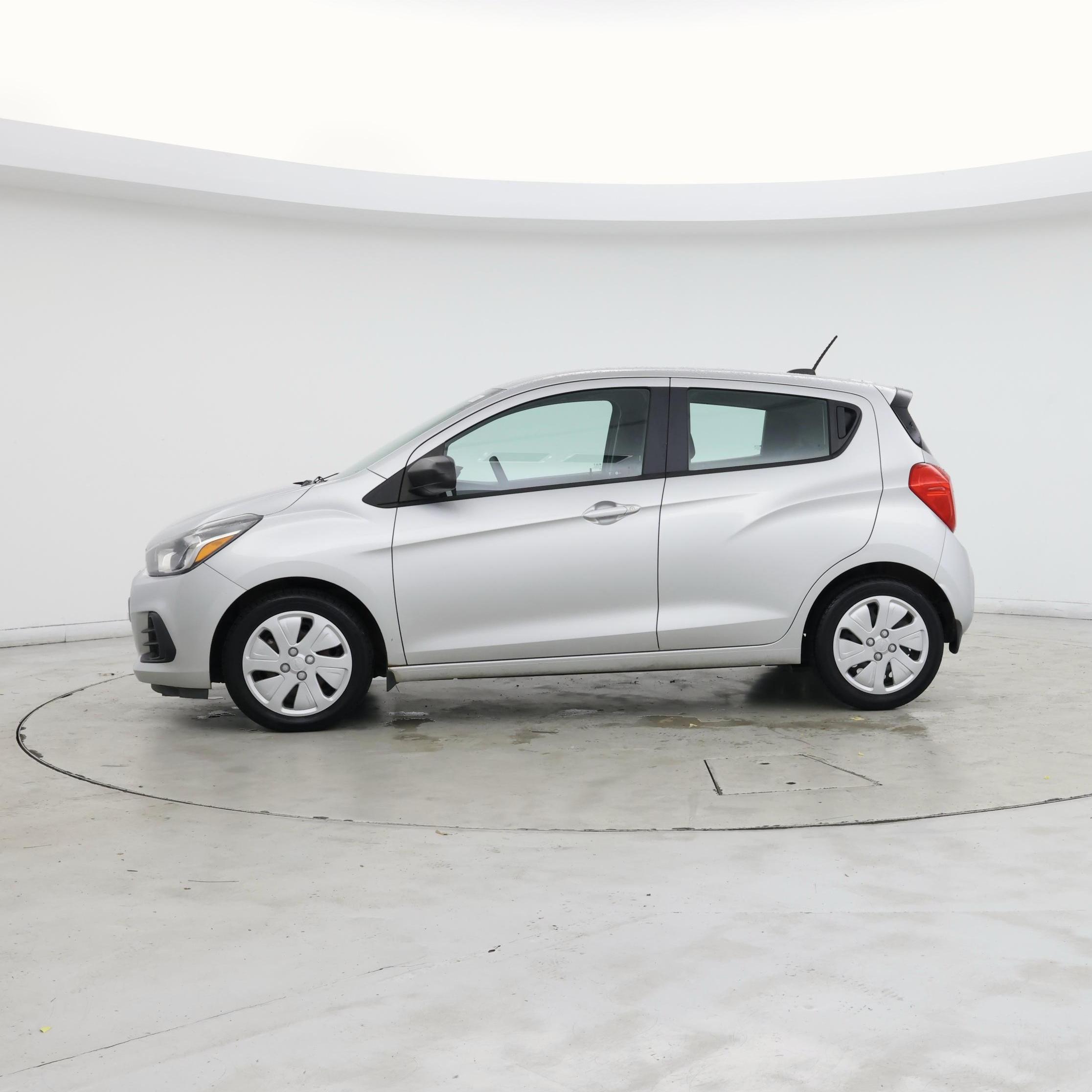 Thumbnail: 2017 Chevrolet Spark - 3