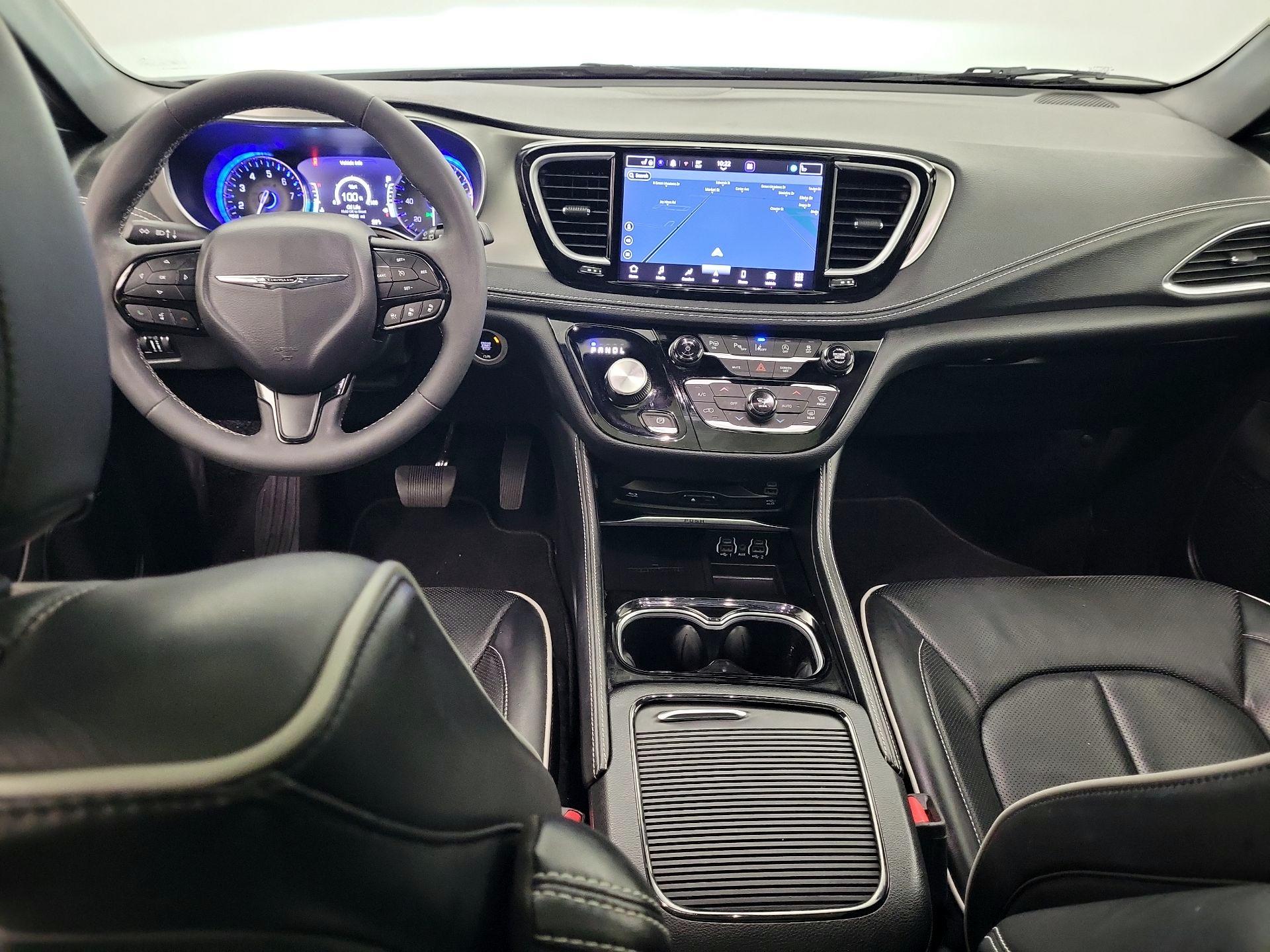 Thumbnail: 2023 Chrysler Pacifica - 8