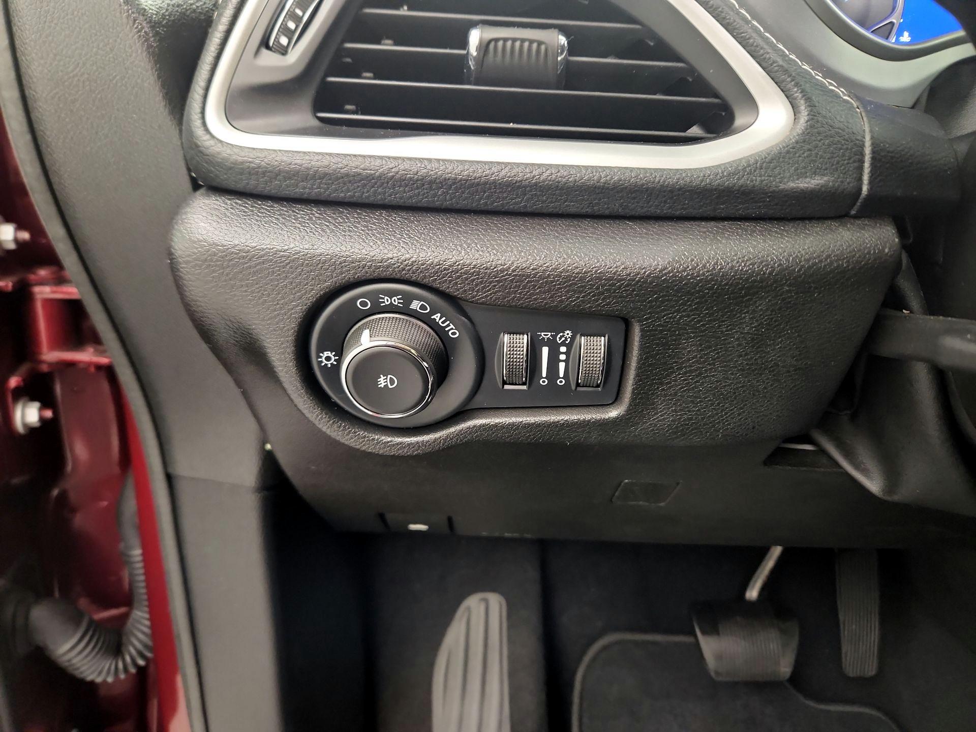 Thumbnail: 2022 Chrysler Pacifica - 11