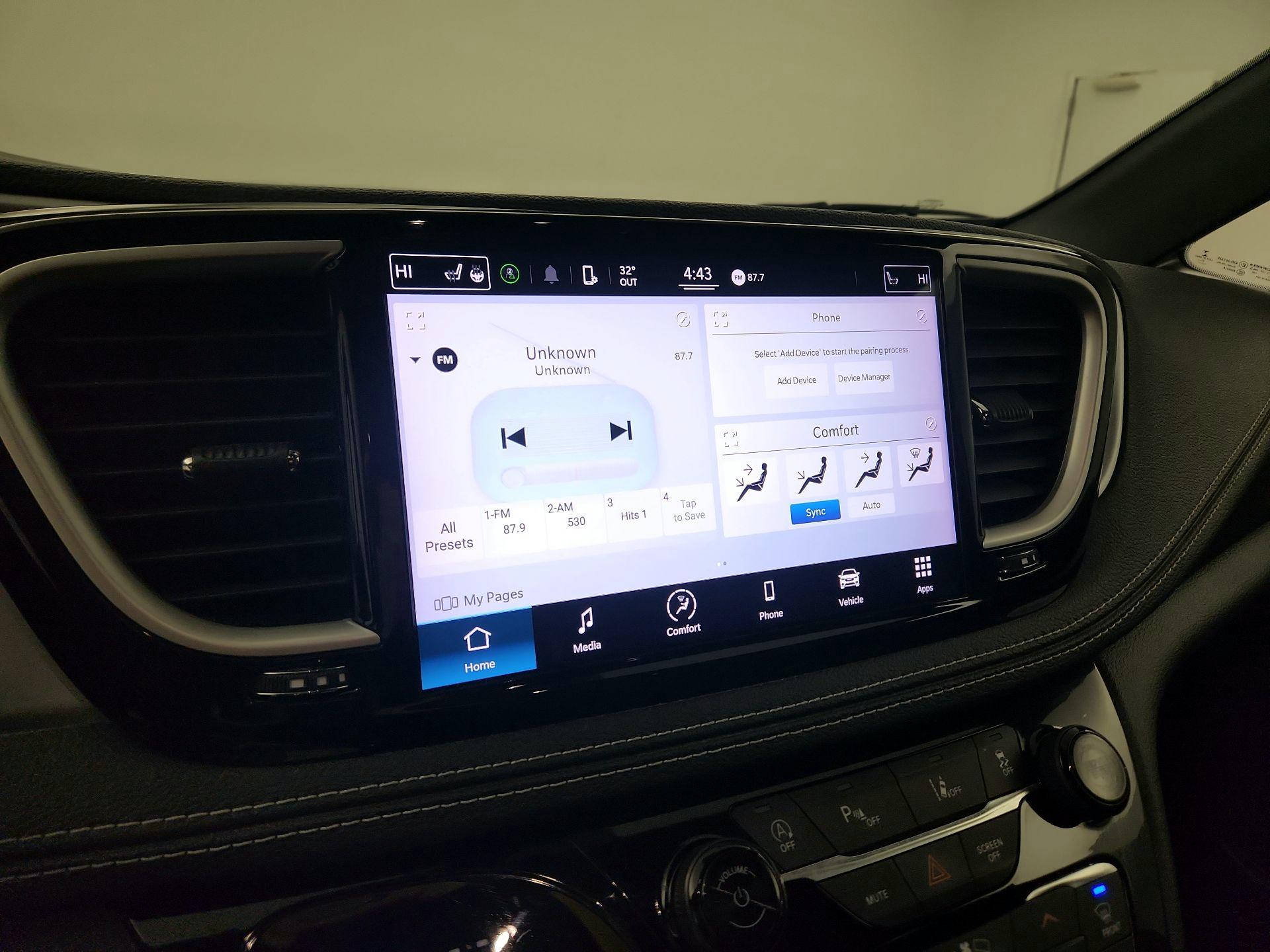 Thumbnail: 2022 Chrysler Pacifica - 13