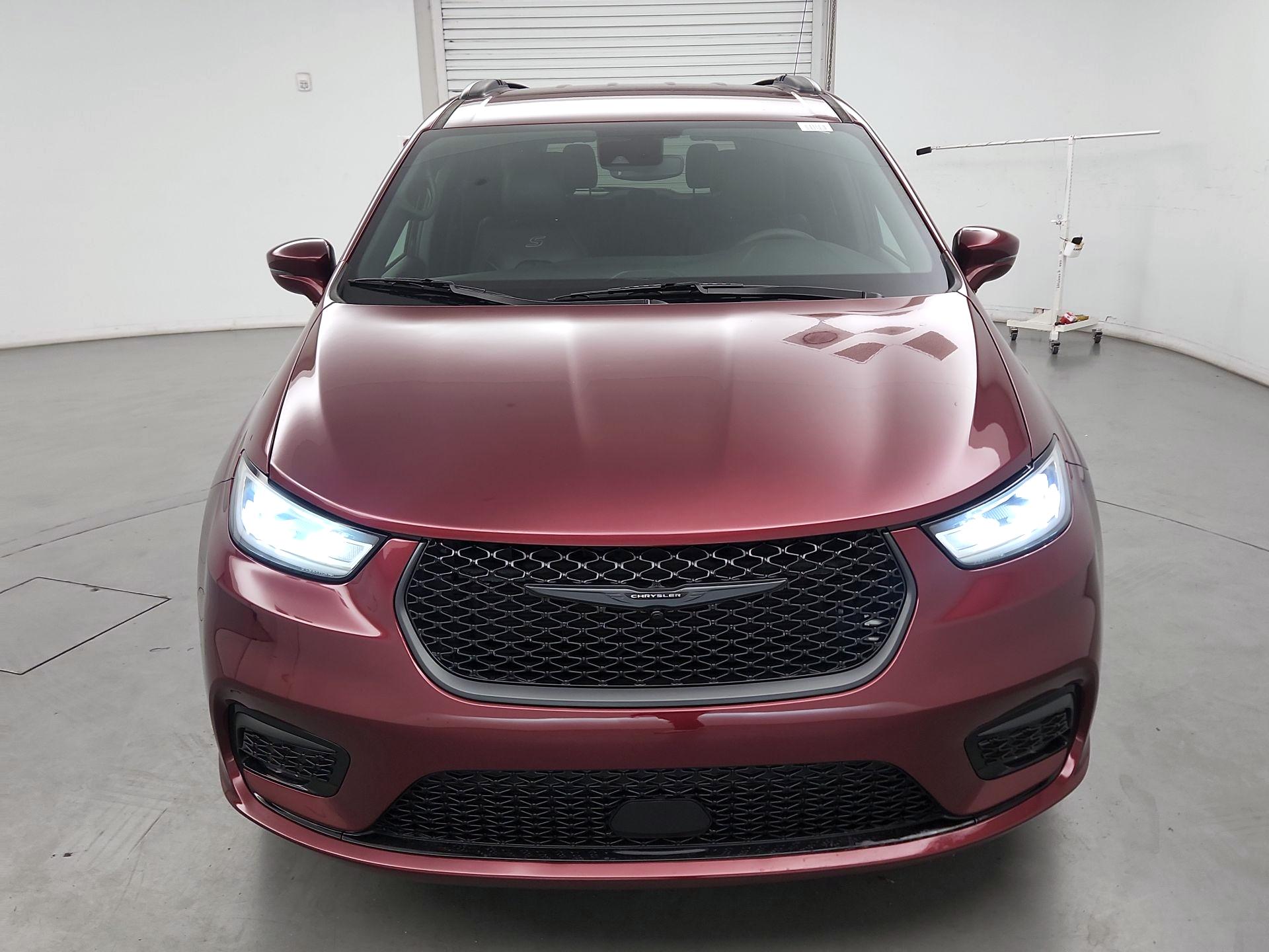 Thumbnail: 2022 Chrysler Pacifica - 2