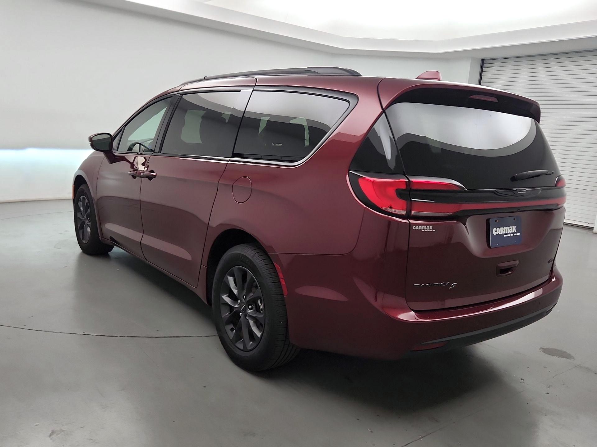 Thumbnail: 2022 Chrysler Pacifica - 7