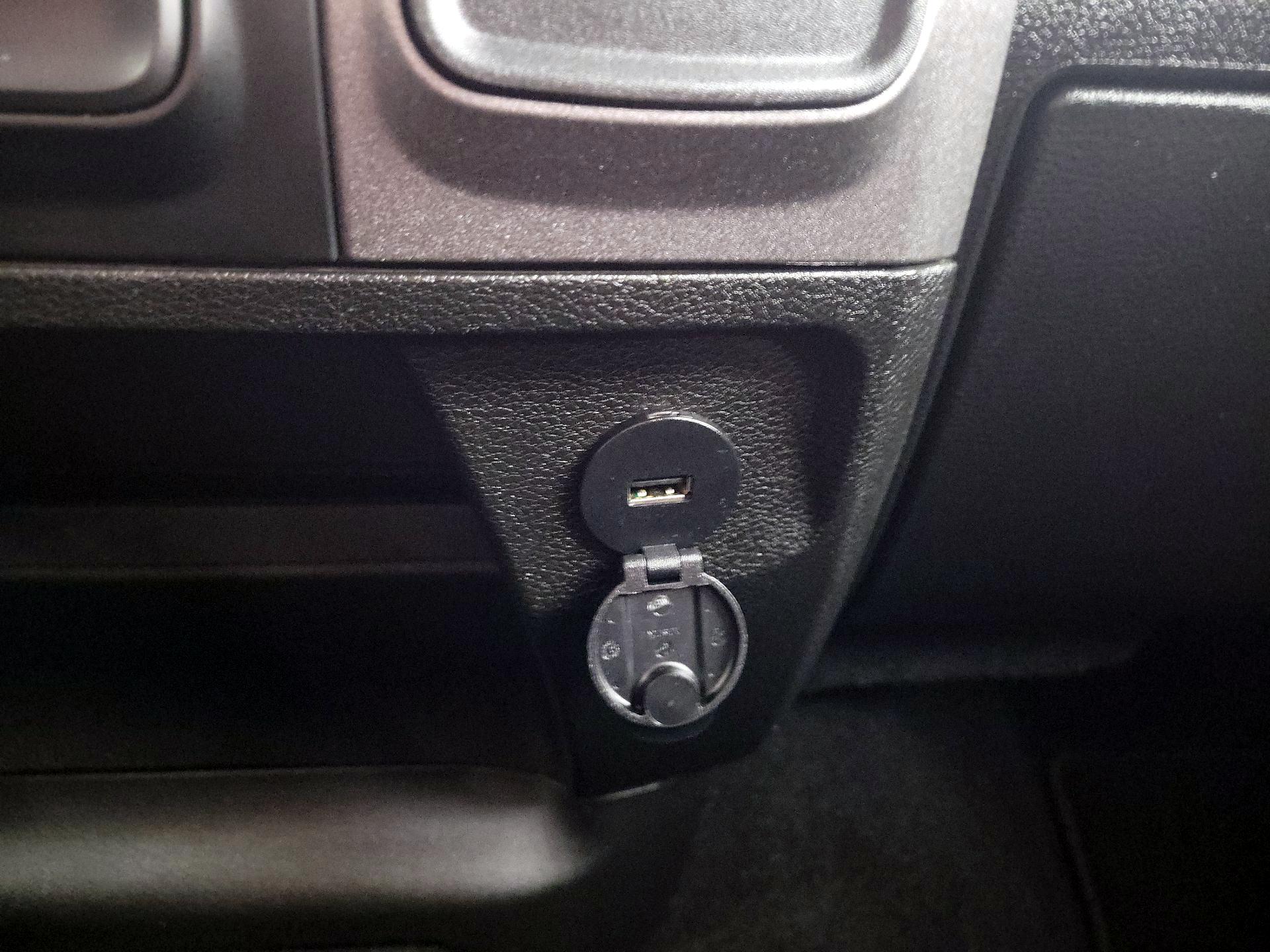 Thumbnail: 2022 RAM 1500 Classic - 16