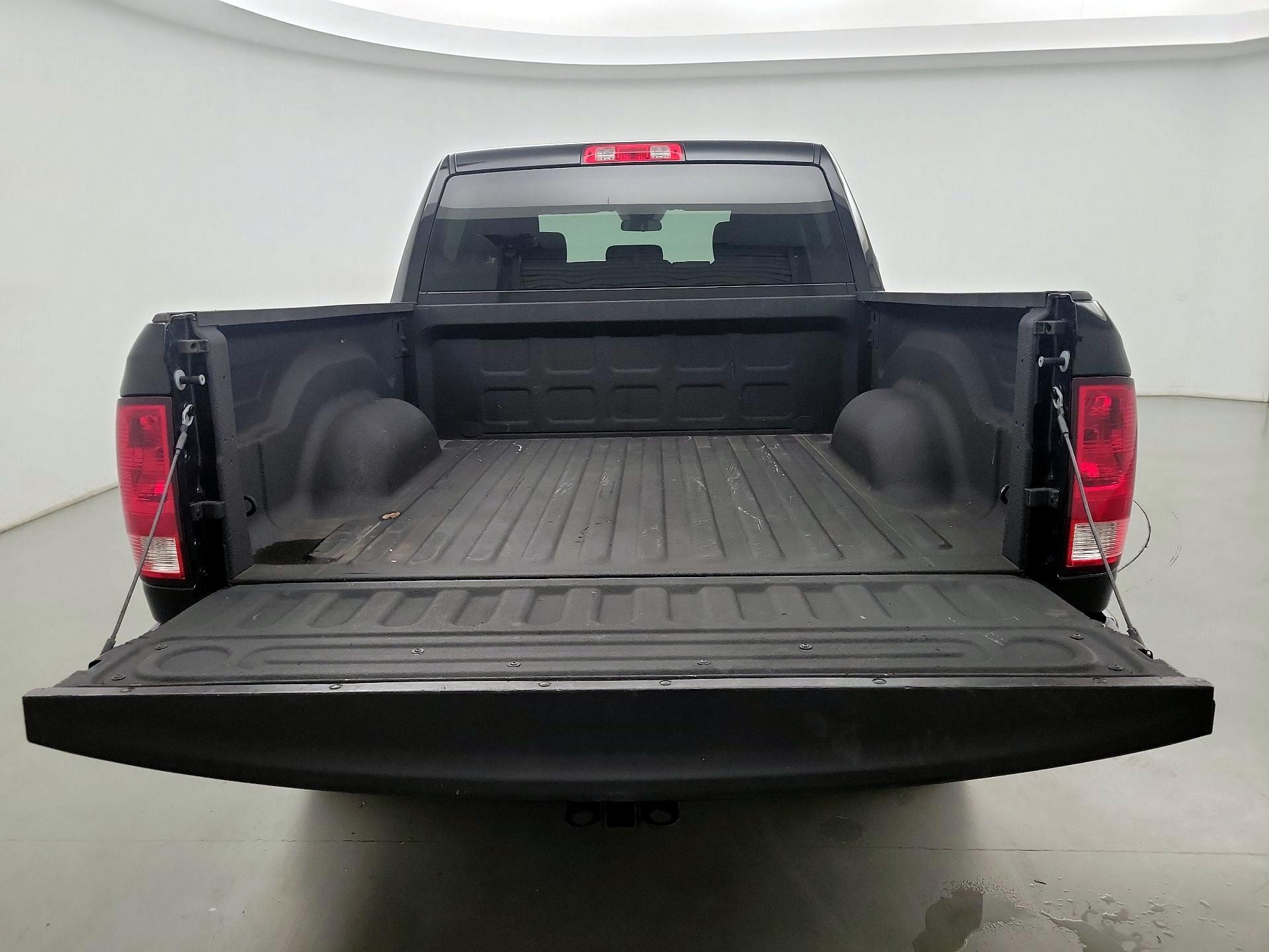 Thumbnail: 2022 RAM 1500 Classic - 18