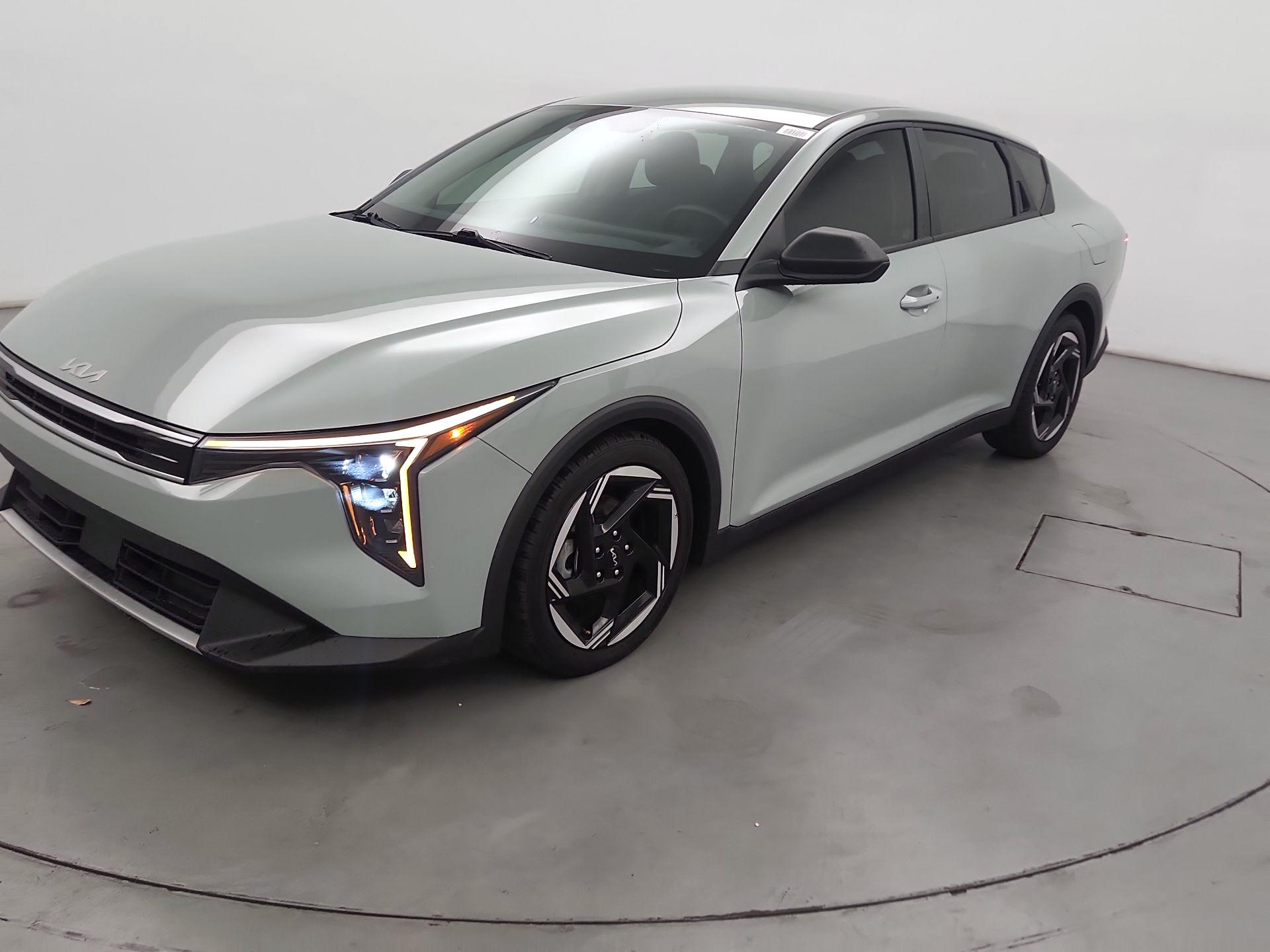 Thumbnail: 2025 Kia K4 - 3