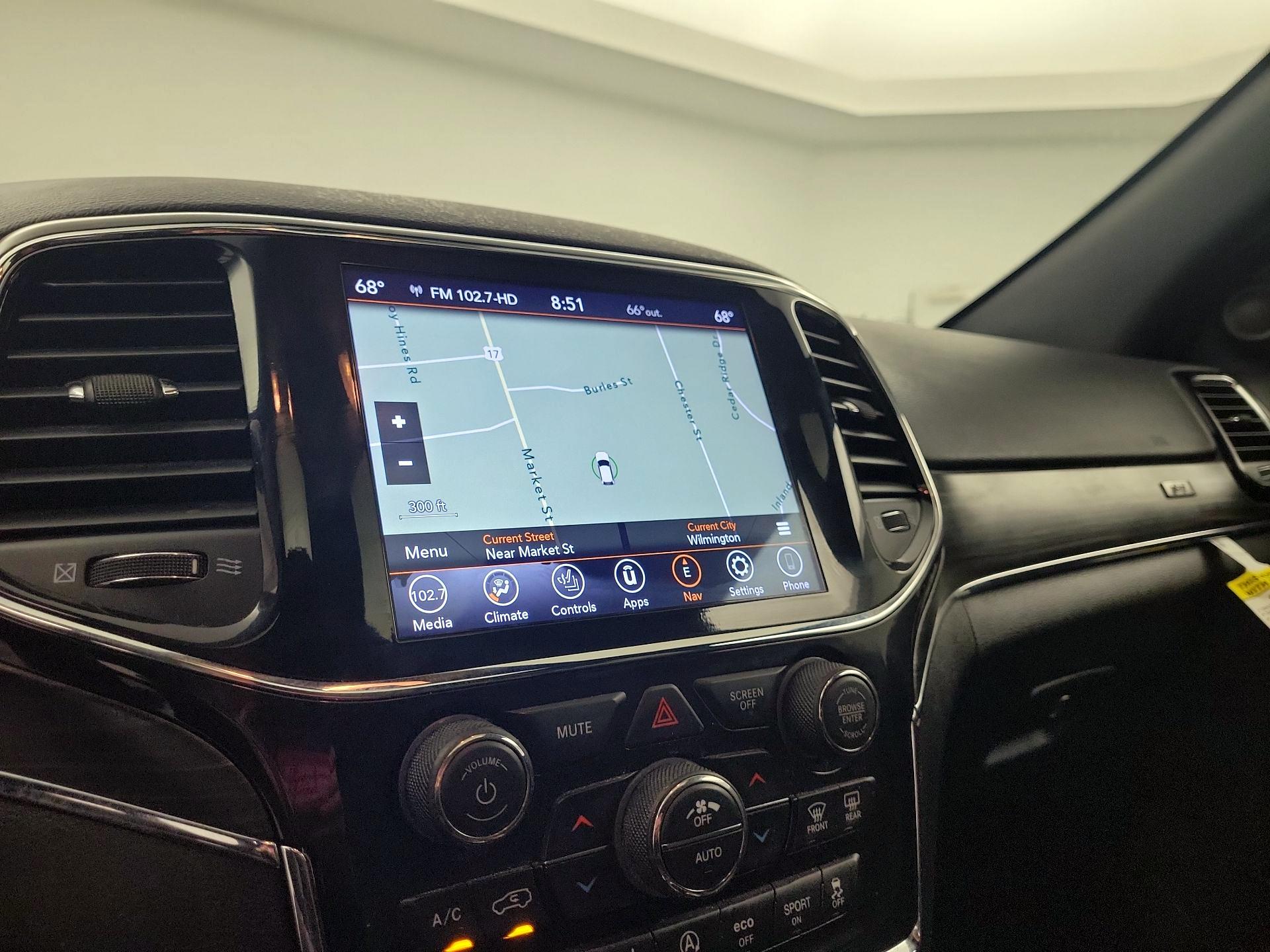 Thumbnail: 2021 Jeep Grand Cherokee - 12