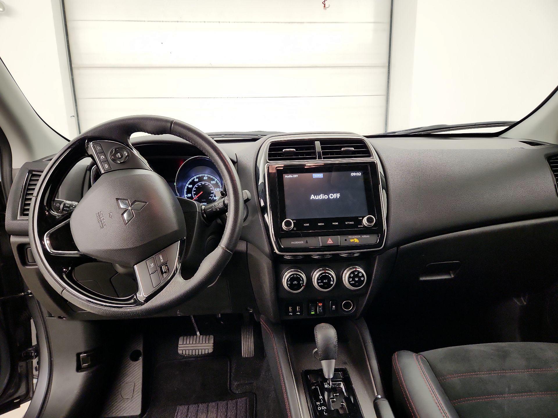 Thumbnail: 2022 Mitsubishi Outlander Sport - 9