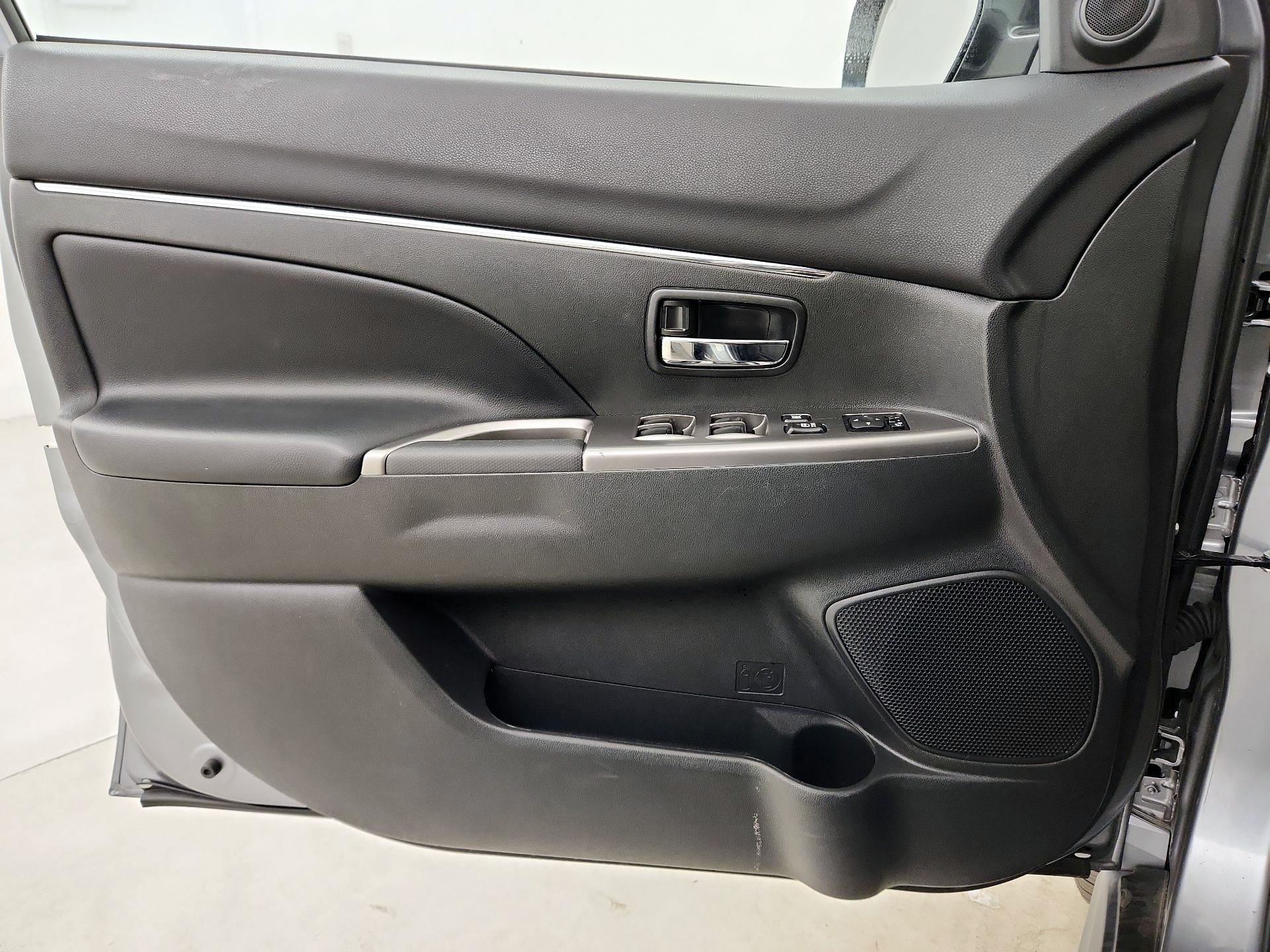 Thumbnail: 2022 Mitsubishi Outlander Sport - 12